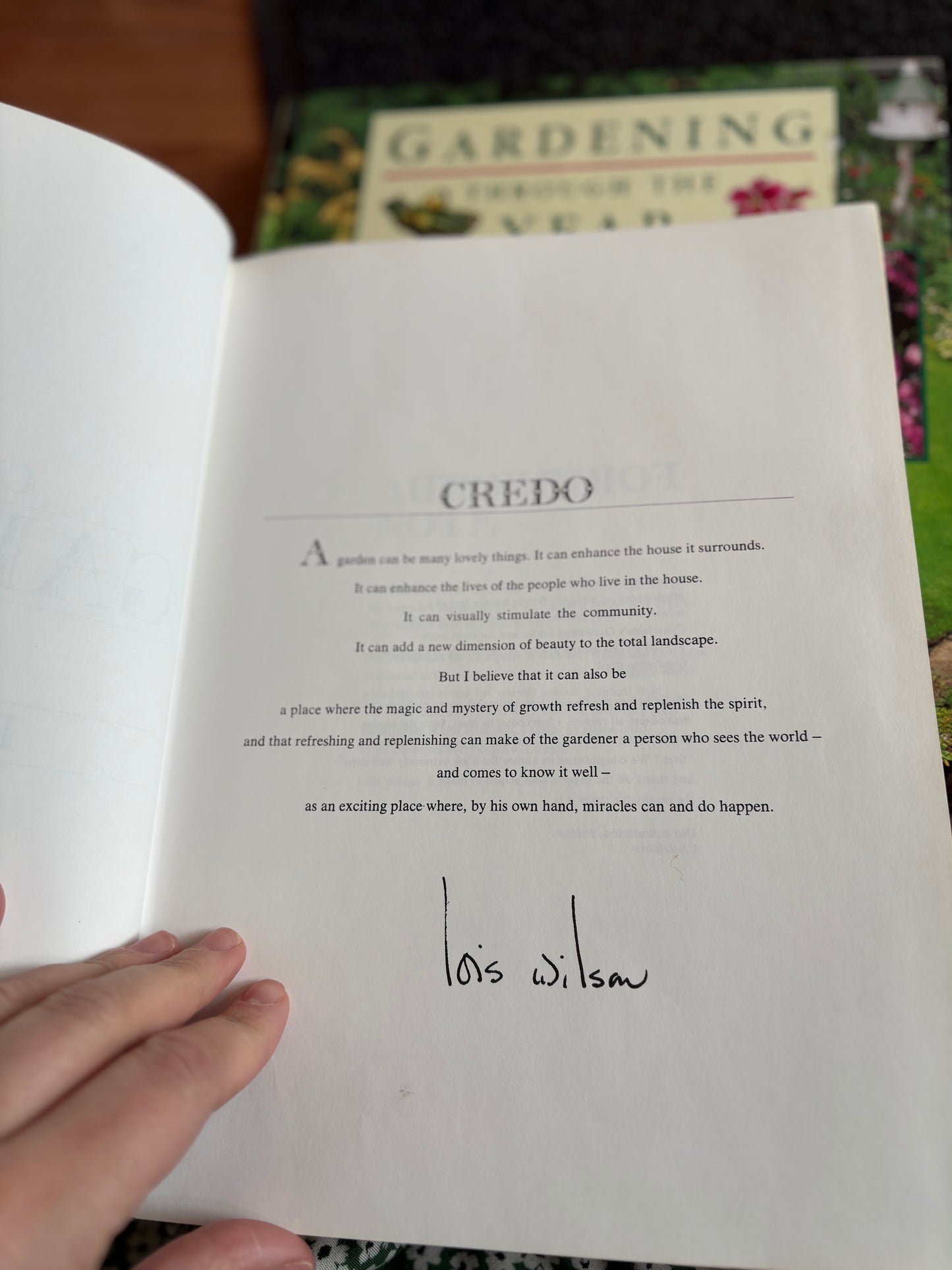 Chatelaine’s Gardening Book by Lois Wilson