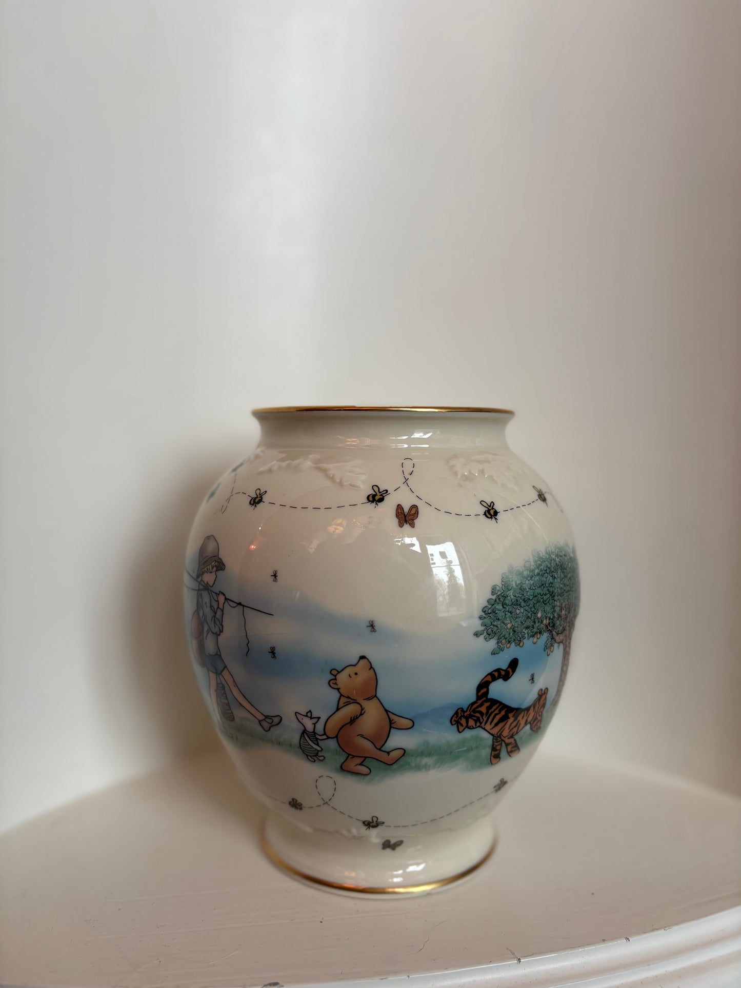 “The Honey Pot Vase” Lenox Winnie The Pooh Vase