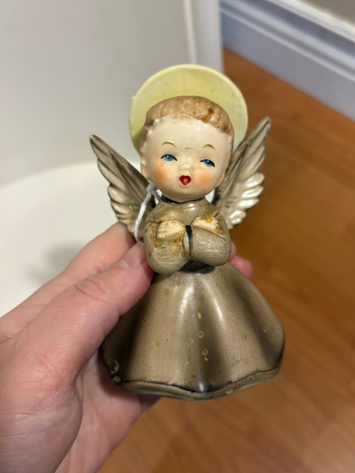 Napco Ware Ceramic Angel (eyes open) - made in Japan