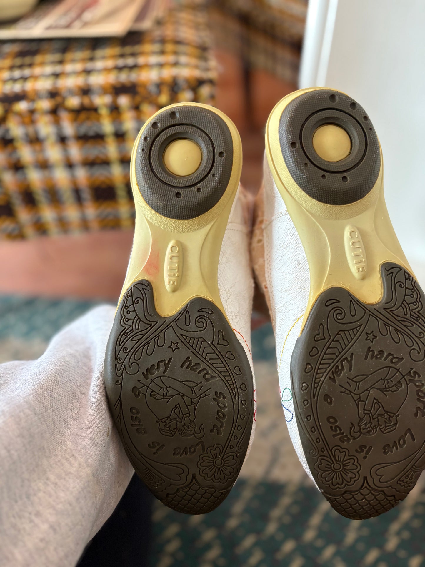 Cuties Frilly Cowgirl boots - size 4 1/2