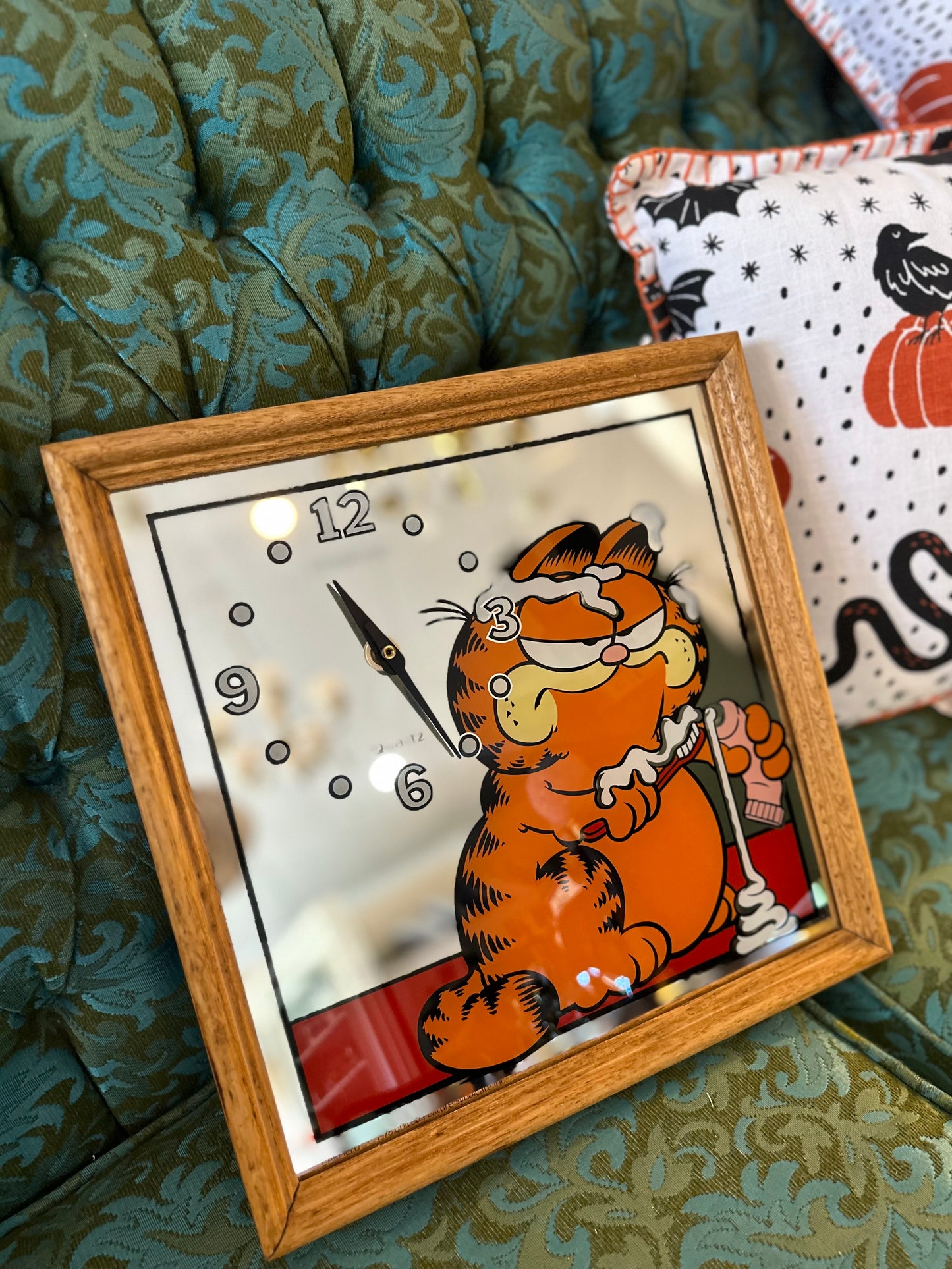 1978 Garfield Mirror Clock