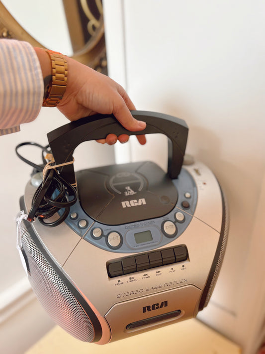 RCA CD & Cassette player - works great
