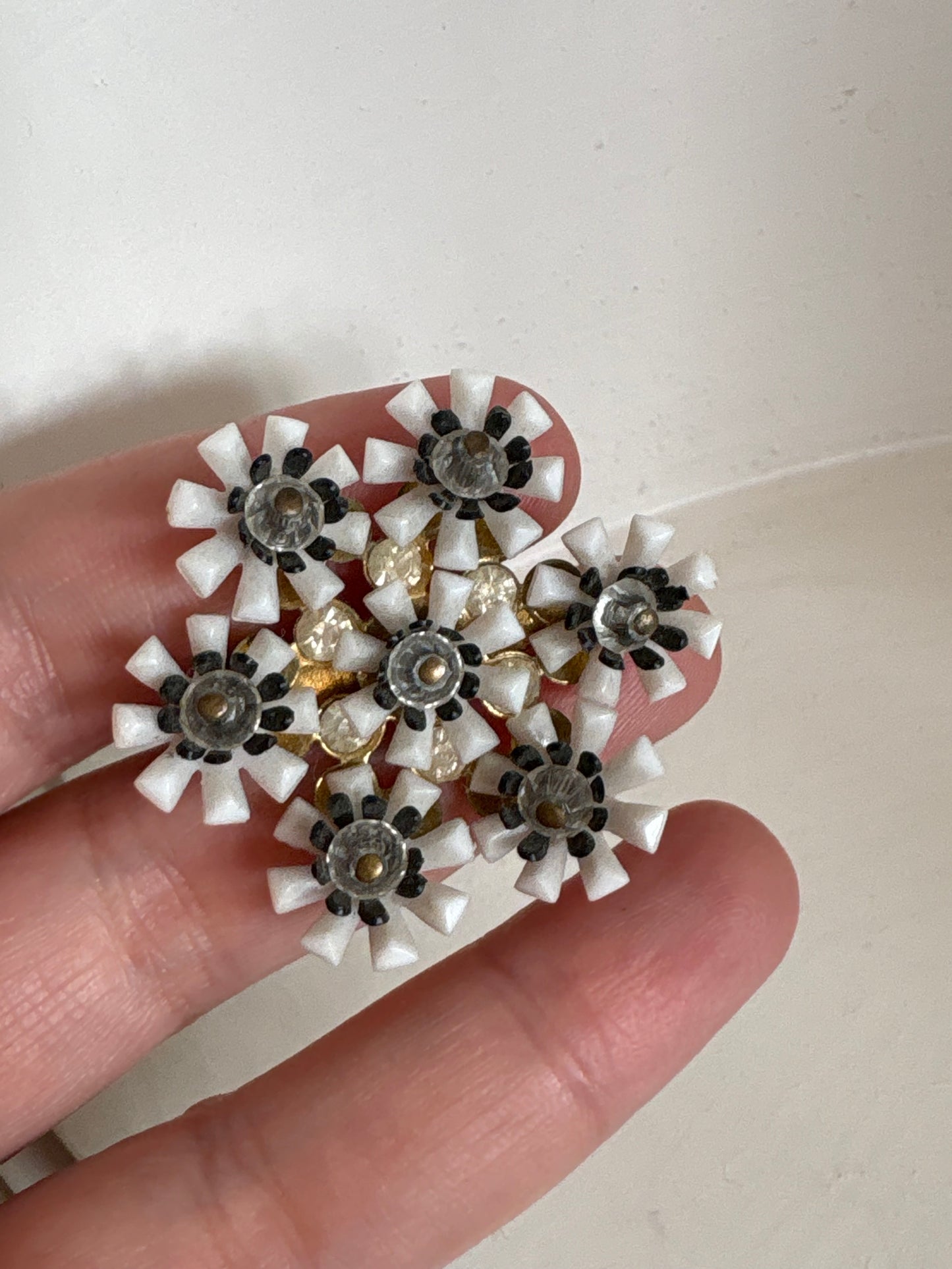 Brooch #19 - white flowers