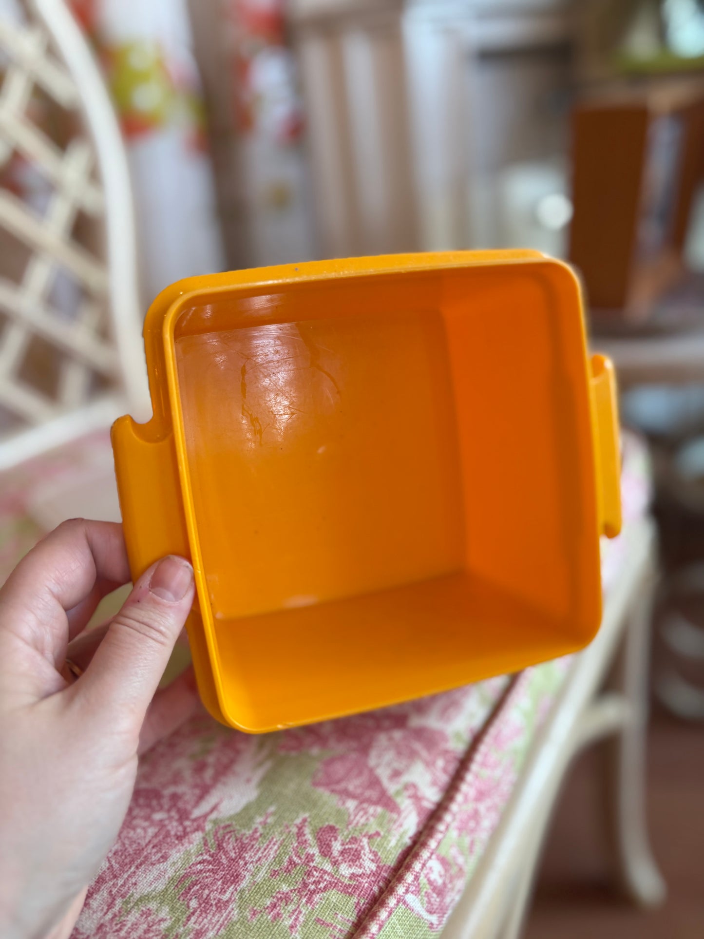 1970s Tupperware Sunburst square away lunch container