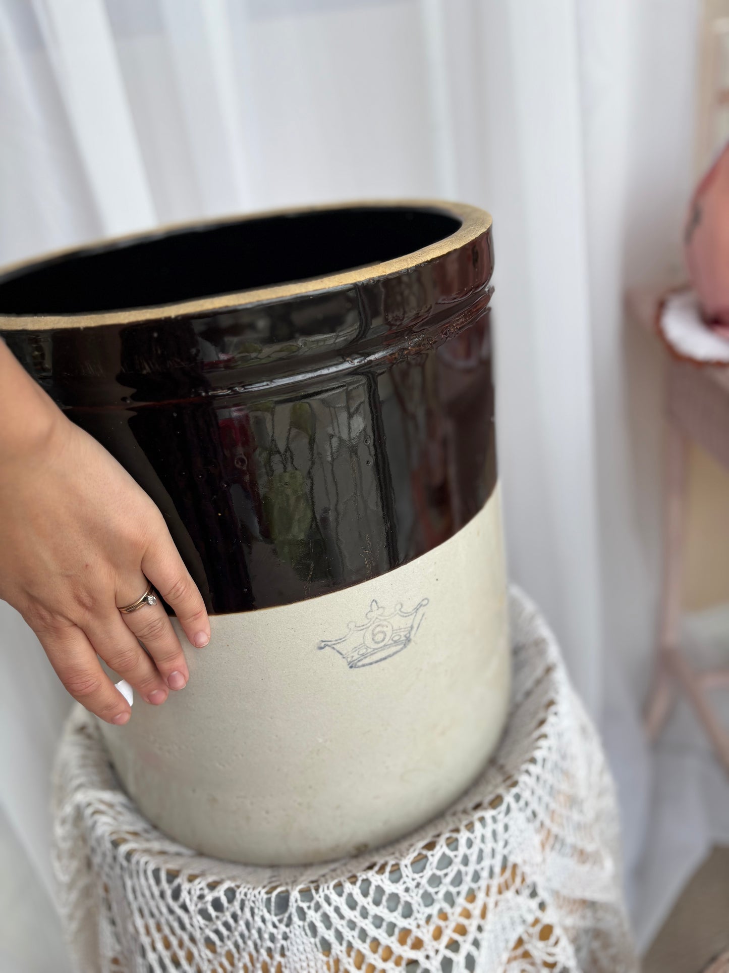 Stoneware 6 gallon Crock