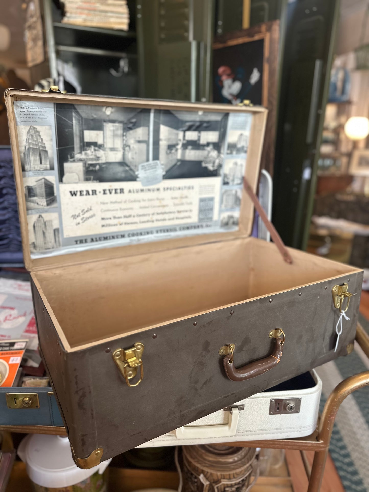 Vintage Salesman Box / trunk