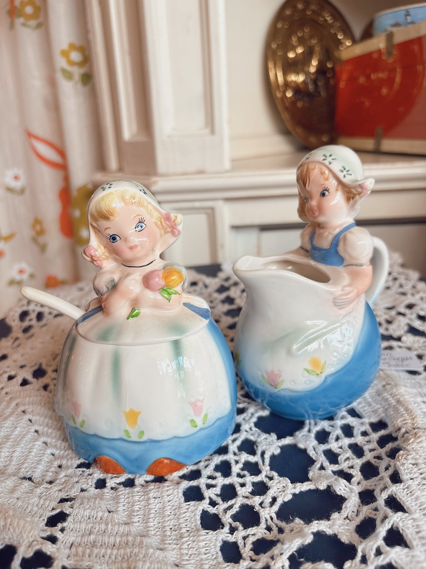 Lefton 1950s Dutch Girl Cream & Sugar Set - made in Japan