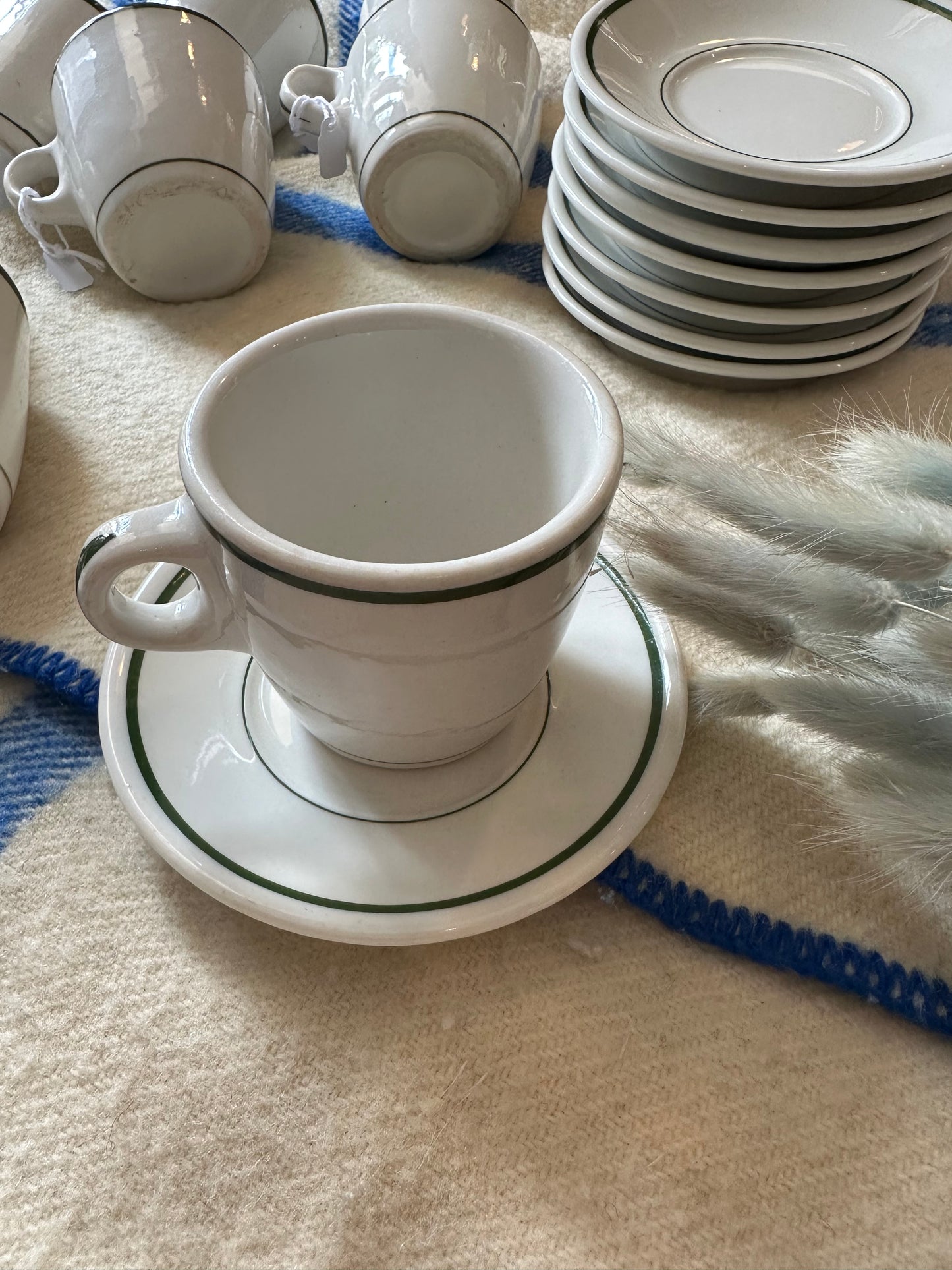 Diner coffee cup & saucer sets