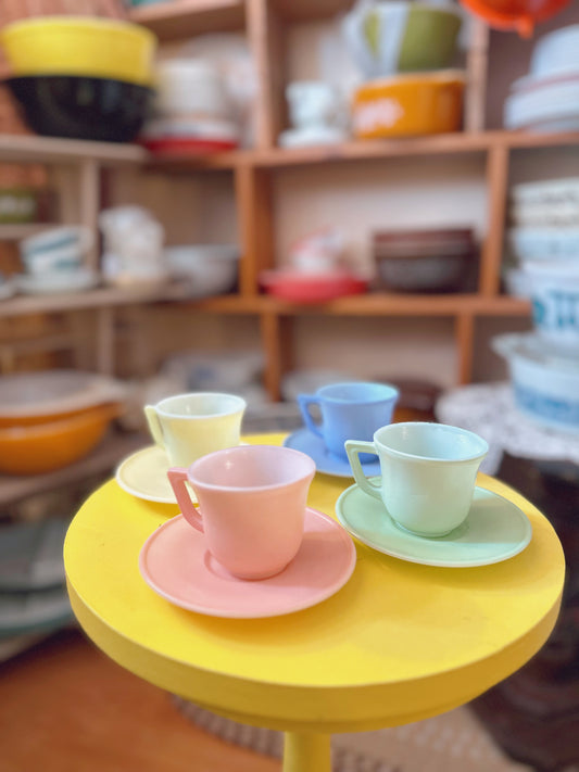 Hazel Atlas Pastel children’s tea cups