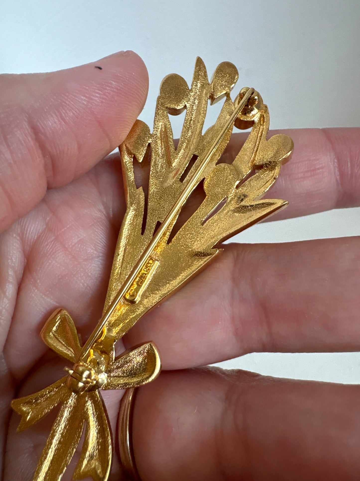Brooch #10 - Nina Ricci bouquet