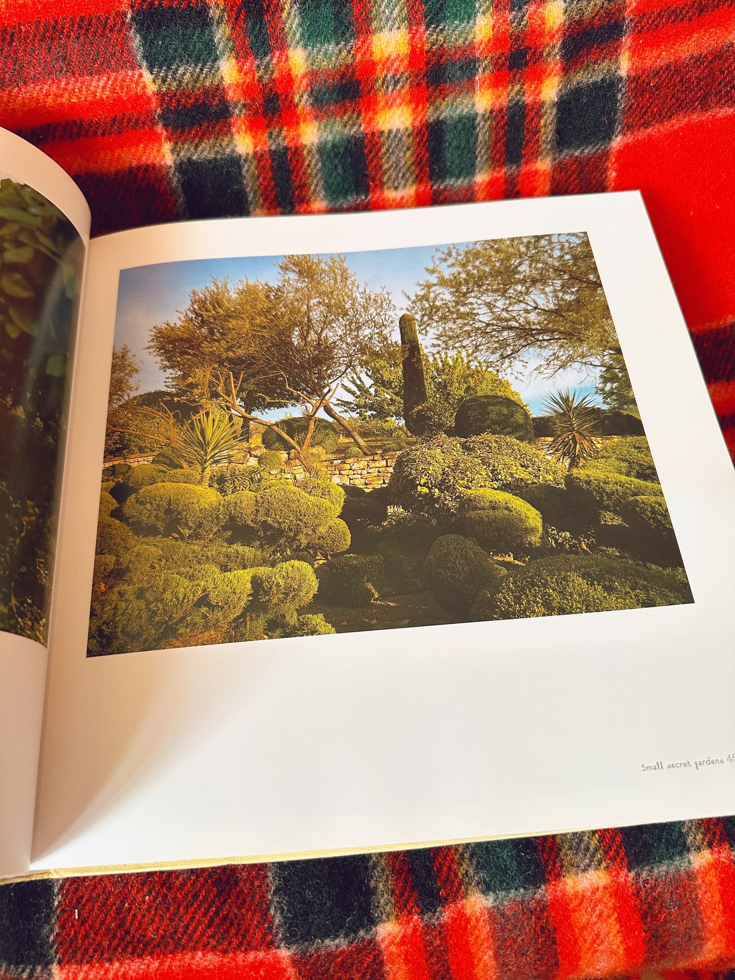 New Gardens in Provence coffee table book