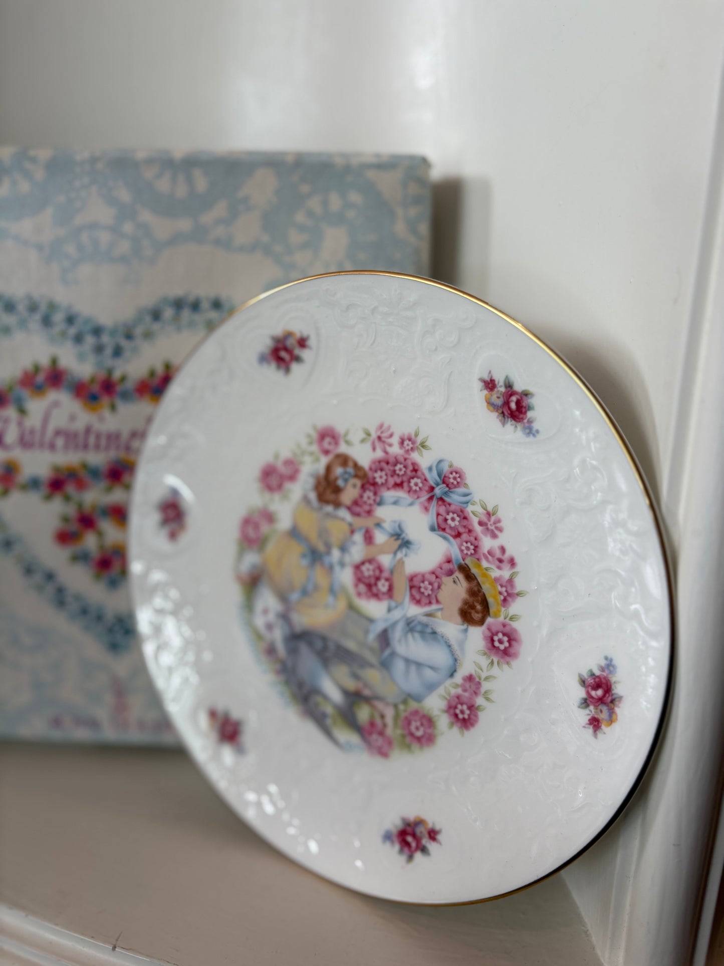 1977 Valentines Day Royal Doulton Plate