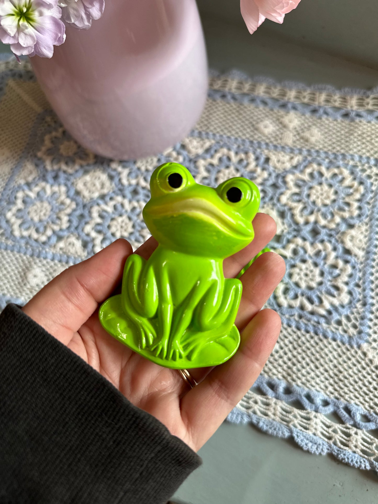 Pair of chalkware wall frogs