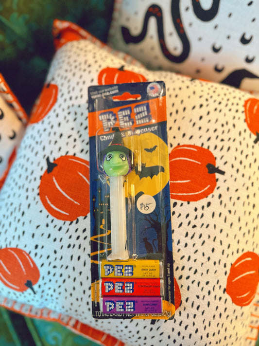 Pez vintage Halloween Witch