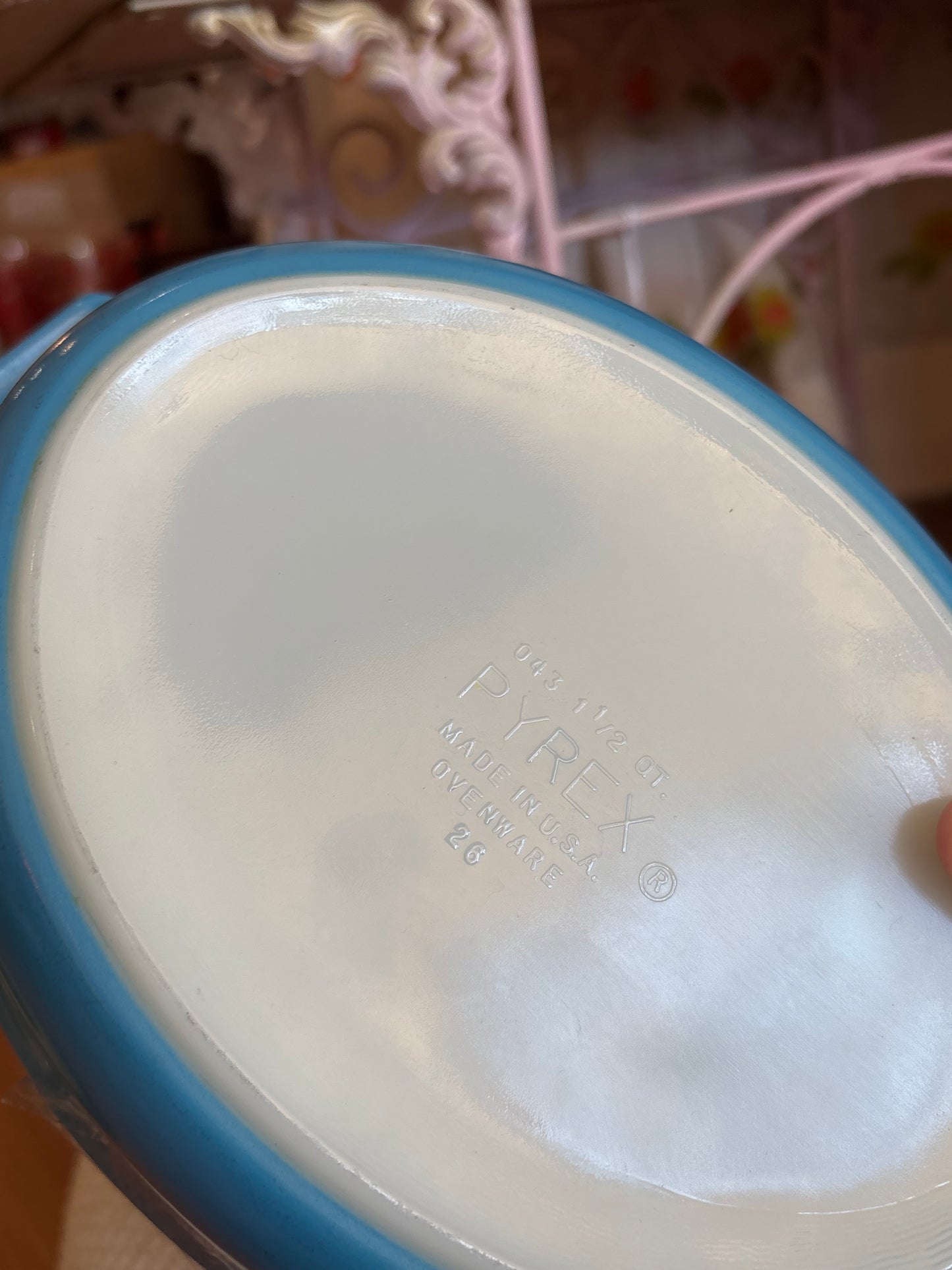 Pyrex Blue Snowflake Garland Oval Casserole with lid
