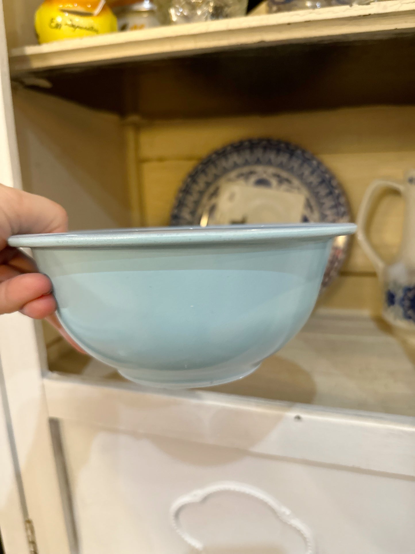 Small Pyrex mixing bowl in blue shade