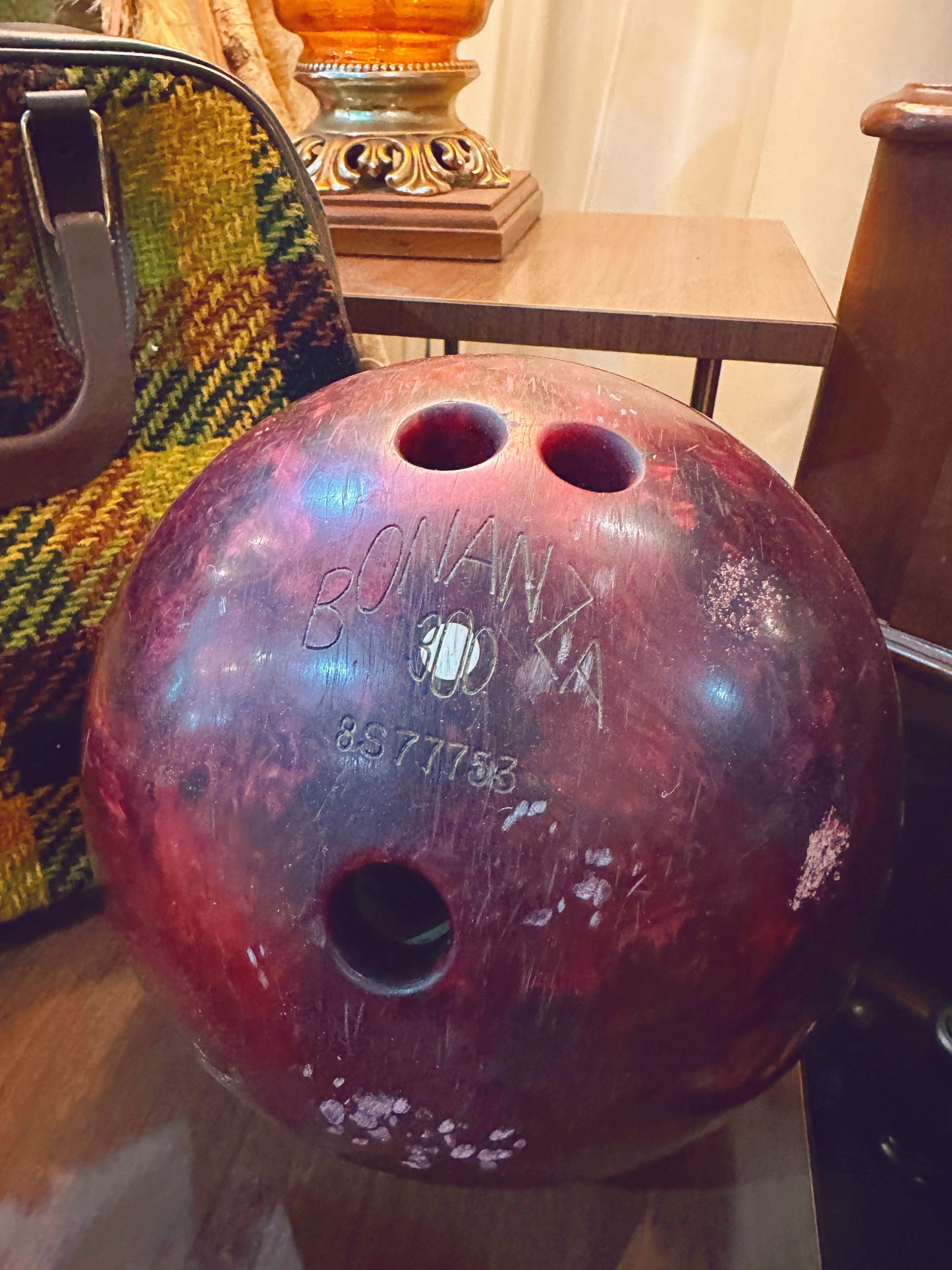 Bonanza 300 bowling ball and bowling ball bag