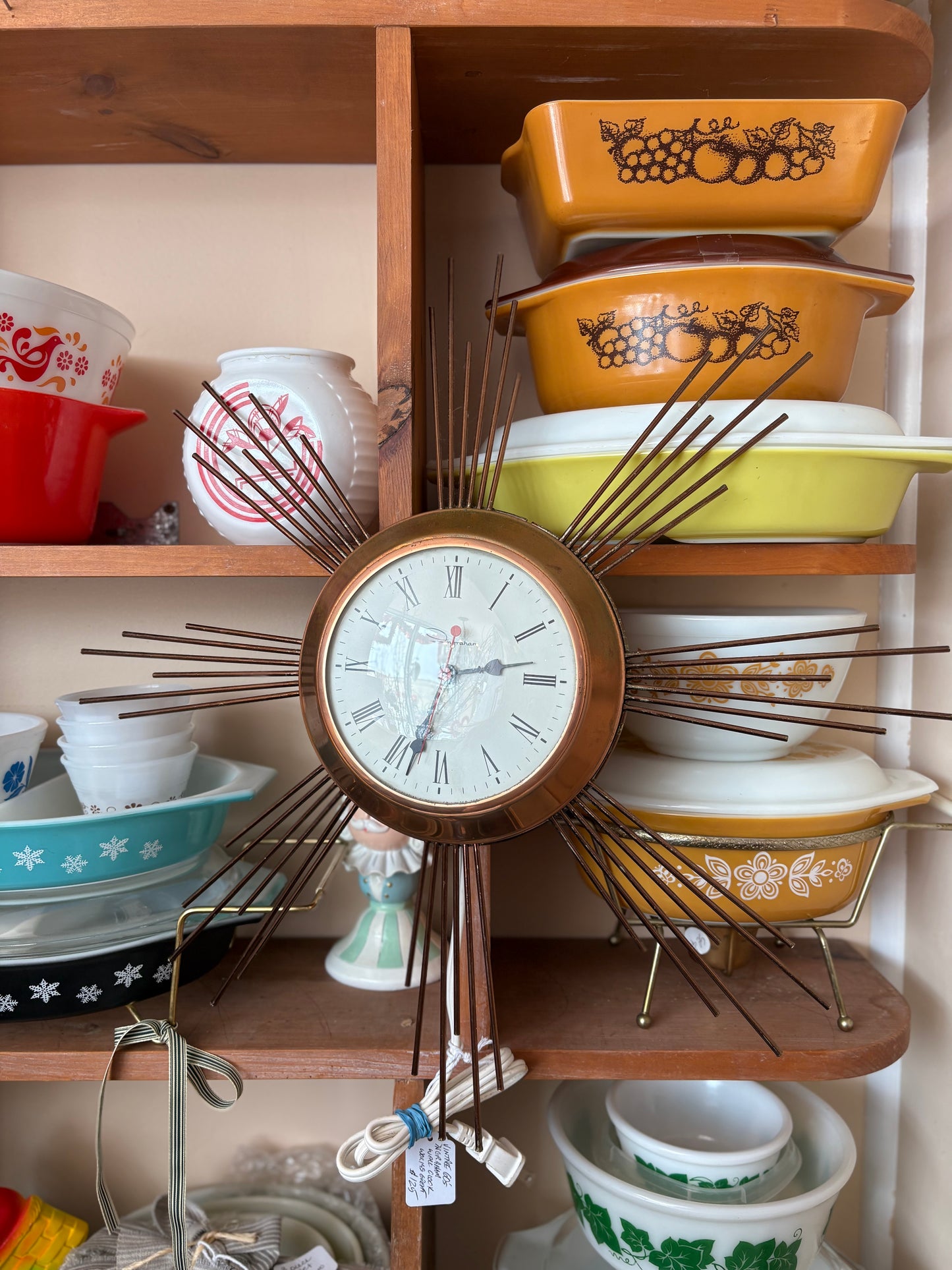 1960s Ingraham Canadian Wall Clock - works great
