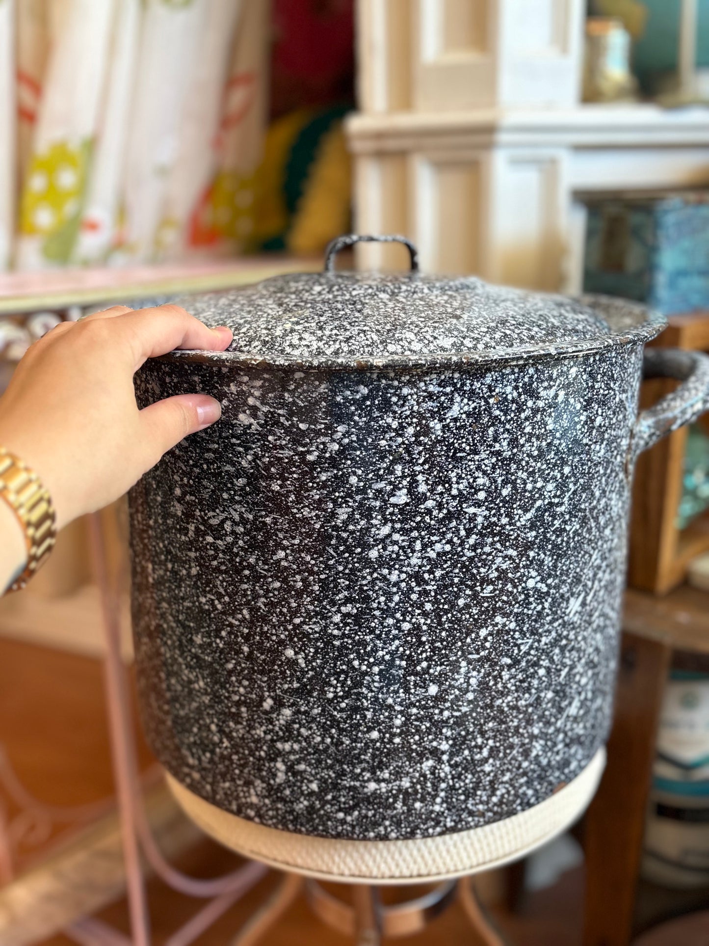 Extra Large Speckled Enamelware Cooking Pot