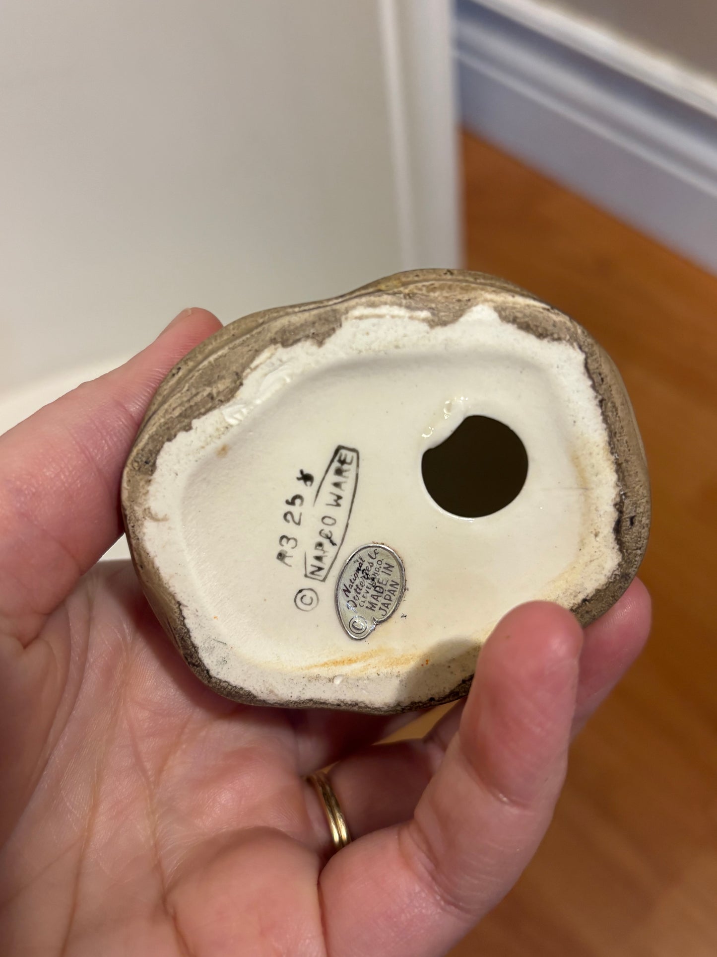 Napco Ware Ceramic Angel (eyes open) - made in Japan