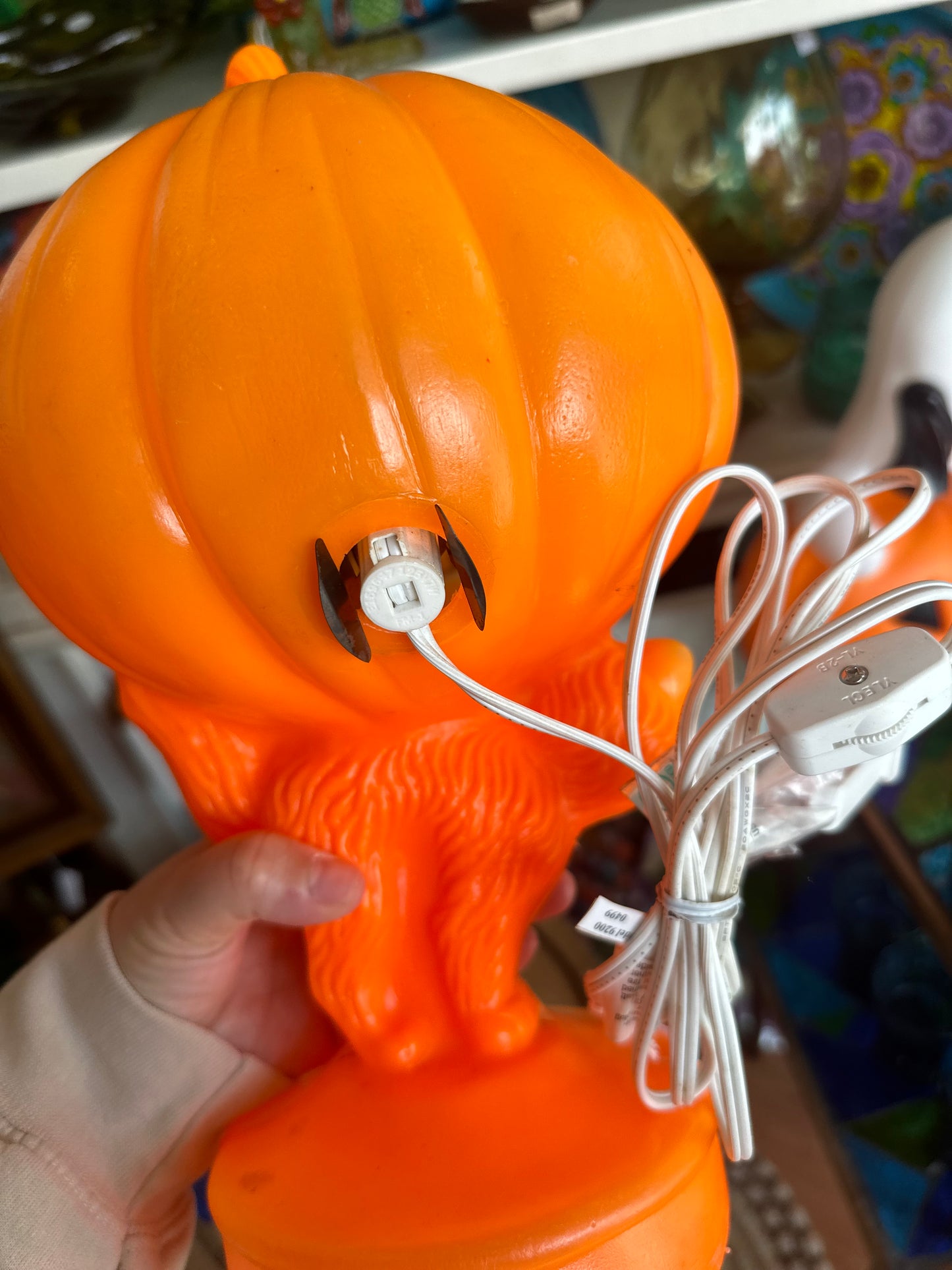 Small vintage blow mold - cat with pumpkin