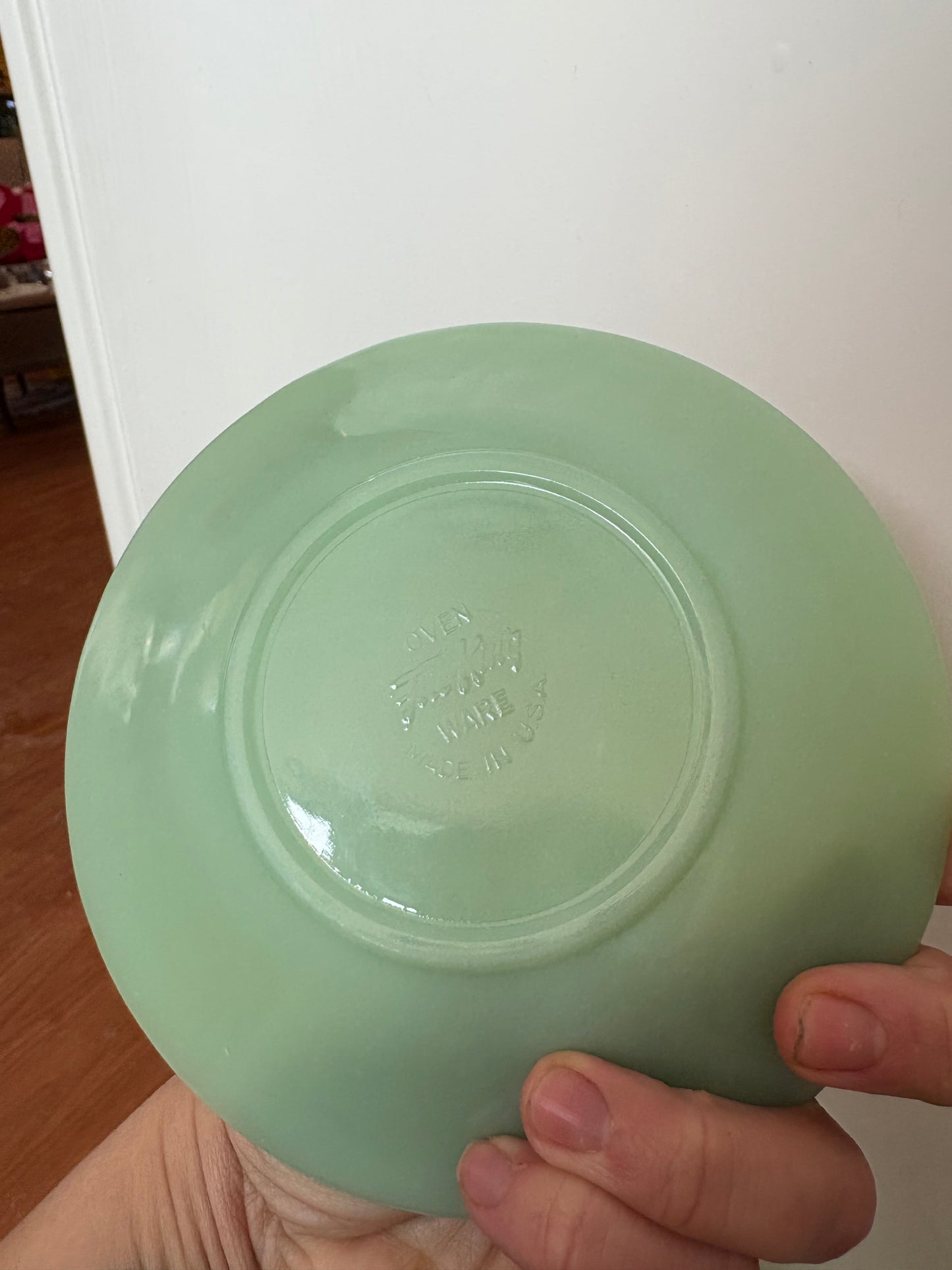 Jane Ray Jadeite cups & saucers