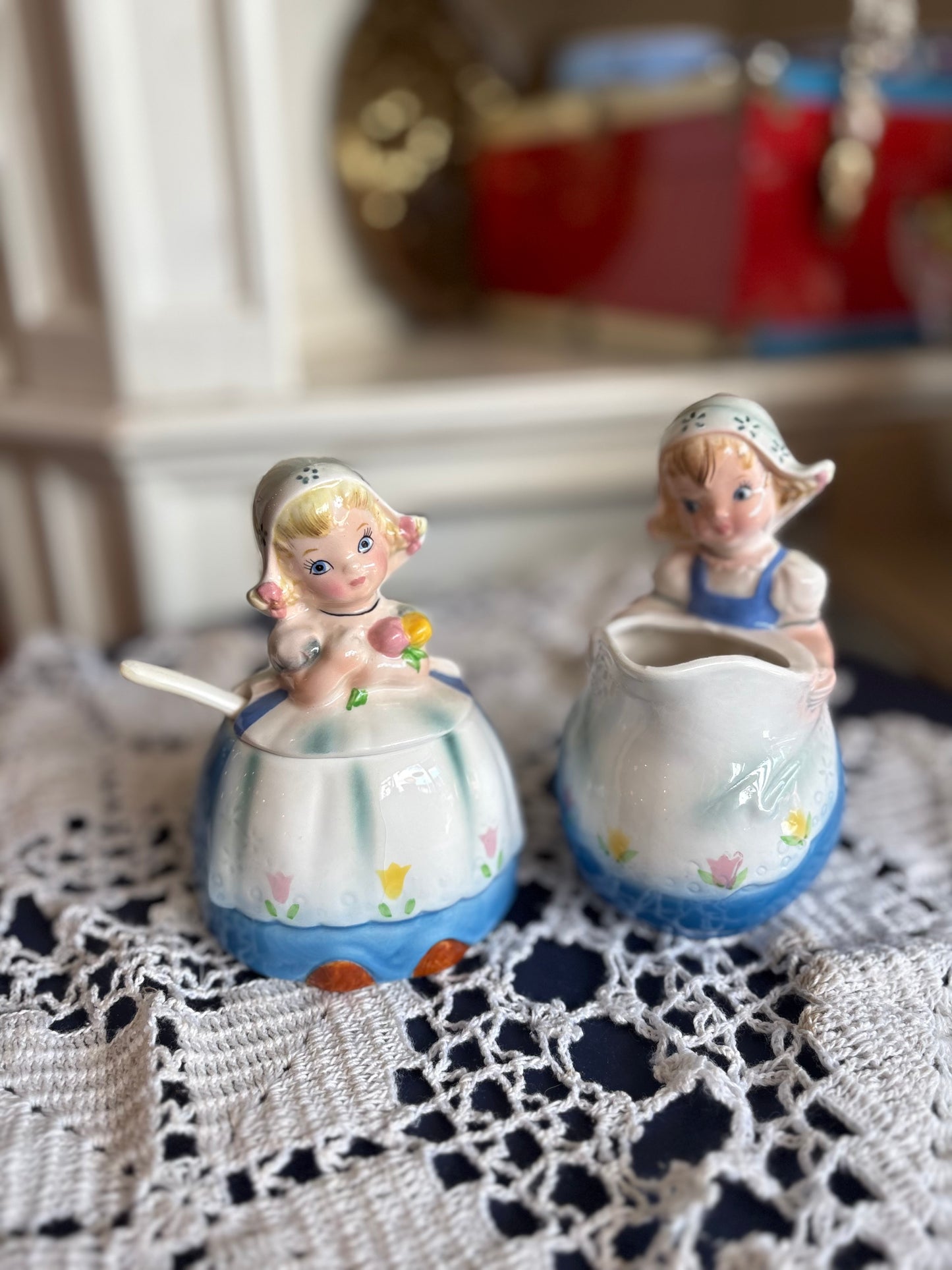 Lefton 1950s Dutch Girl Cream & Sugar Set - made in Japan