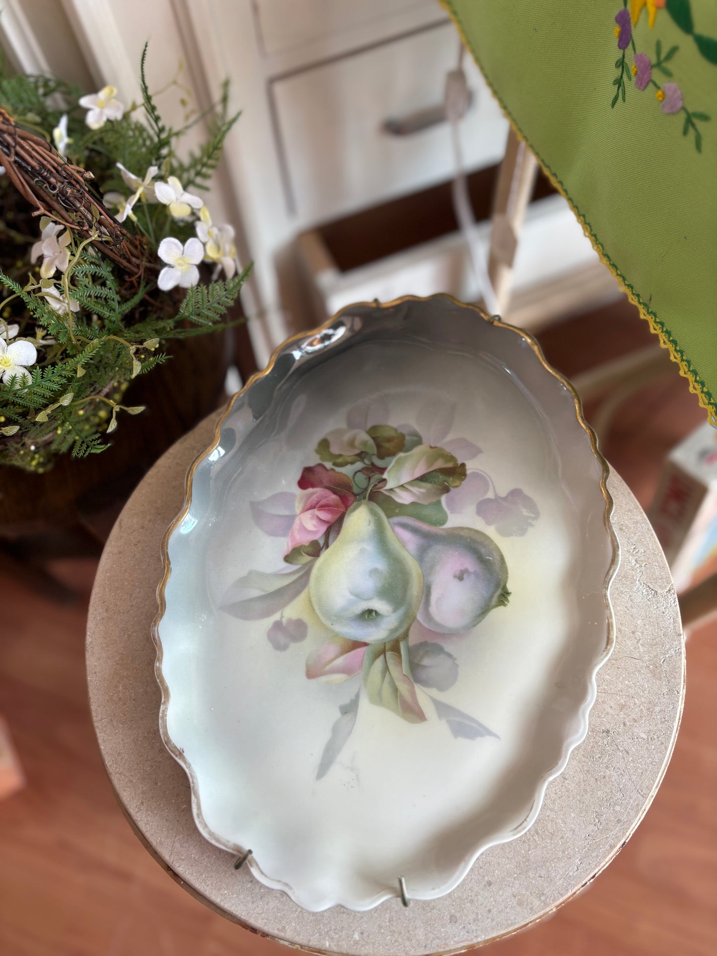 Prince Regent Bavaria Wall Tray - Pears & Flowers