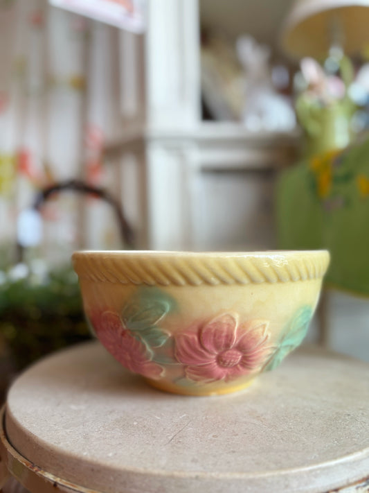 Hull Pottery Sunglow Bowl