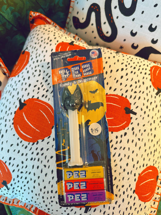 Pez vintage Halloween bat