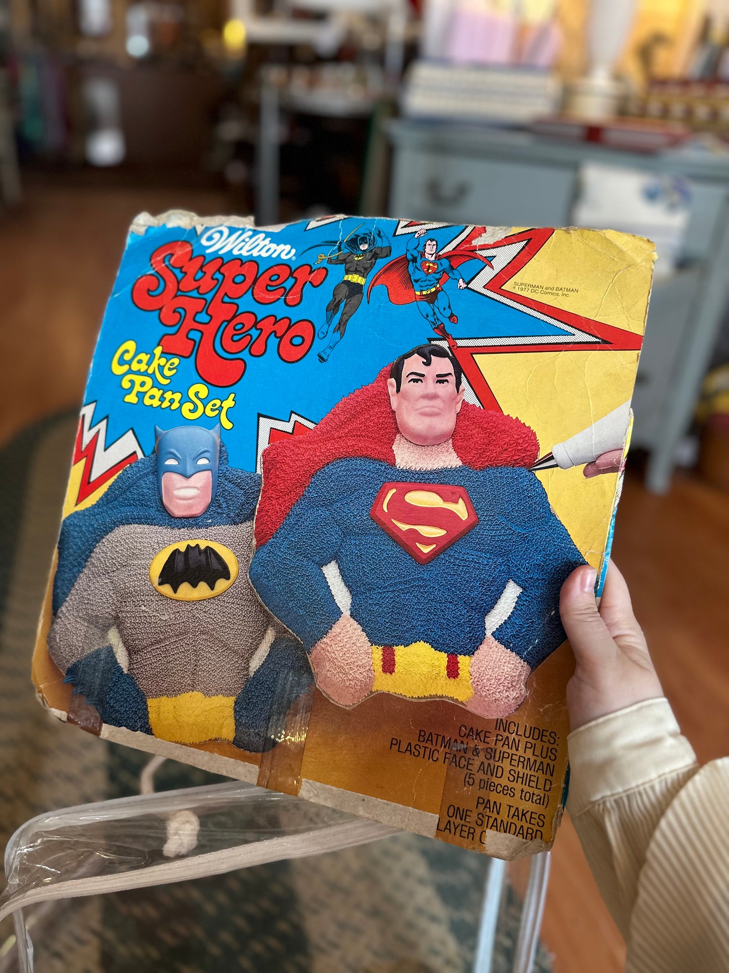 Wilton Super Hero Cake Pan Set complete (Batman / Superman)