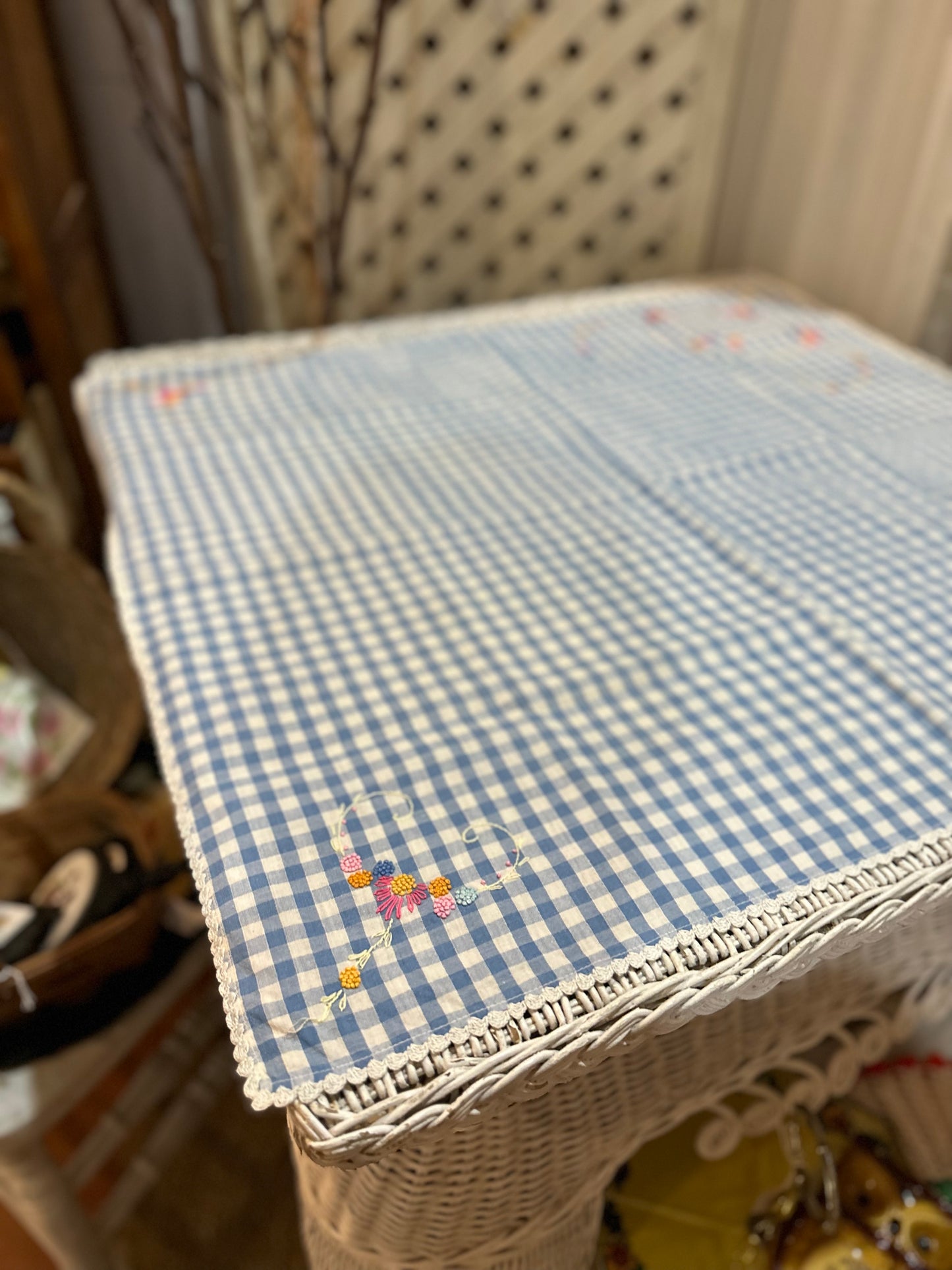 Square table cloth & 4 matching napkins