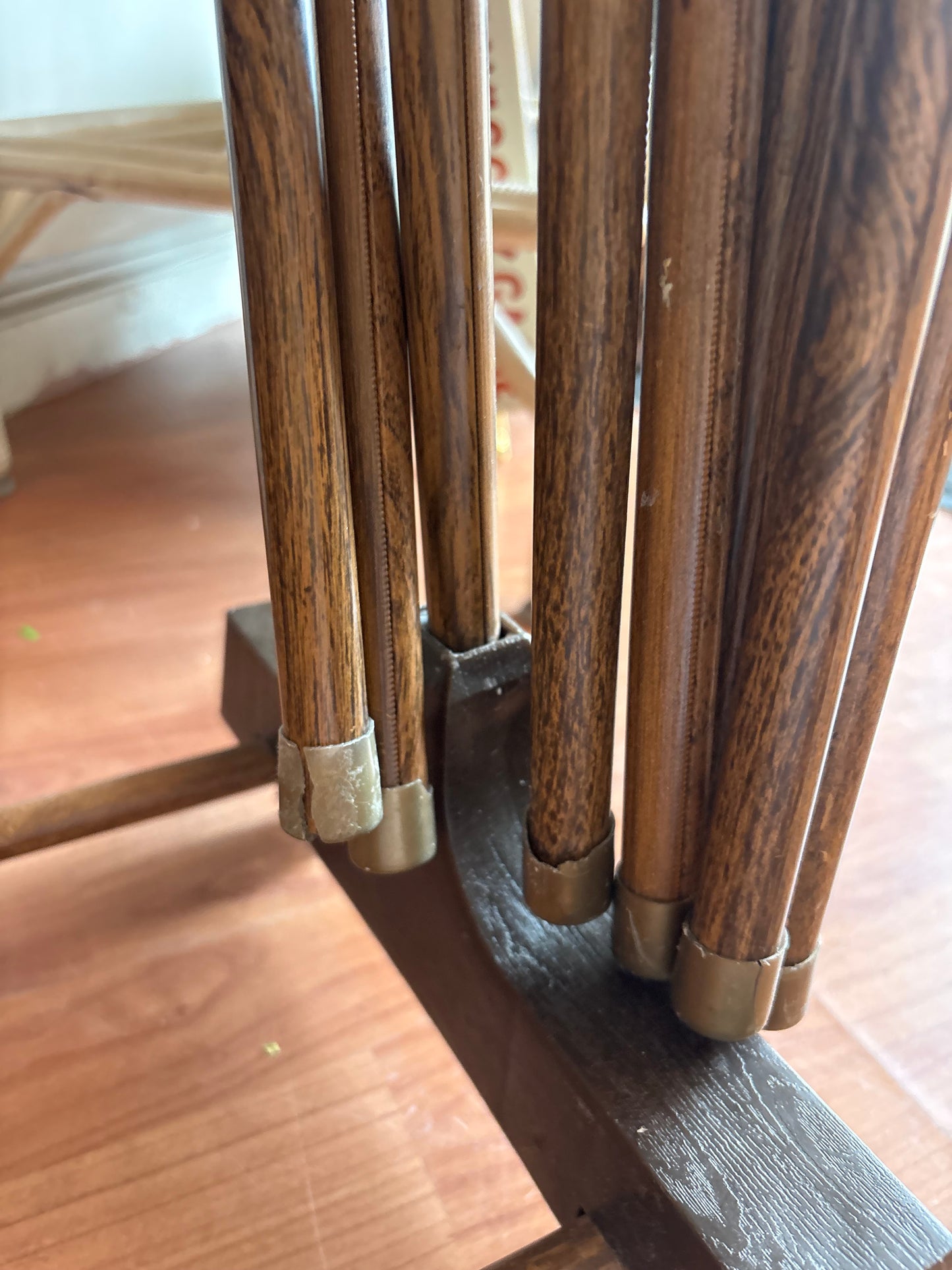 TV tray set - 4 tables