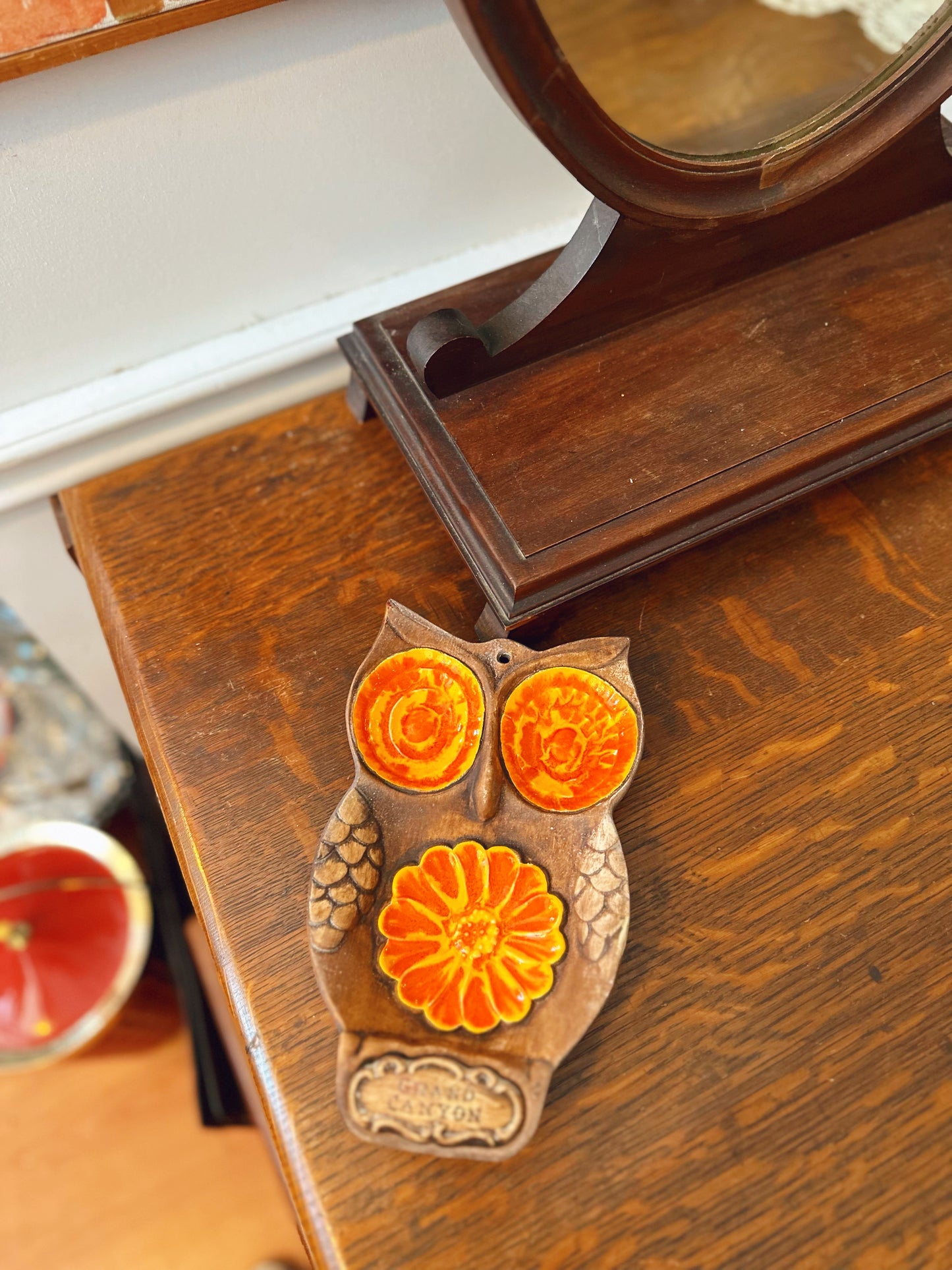 Grand Canyon ceramic hanging owl decor