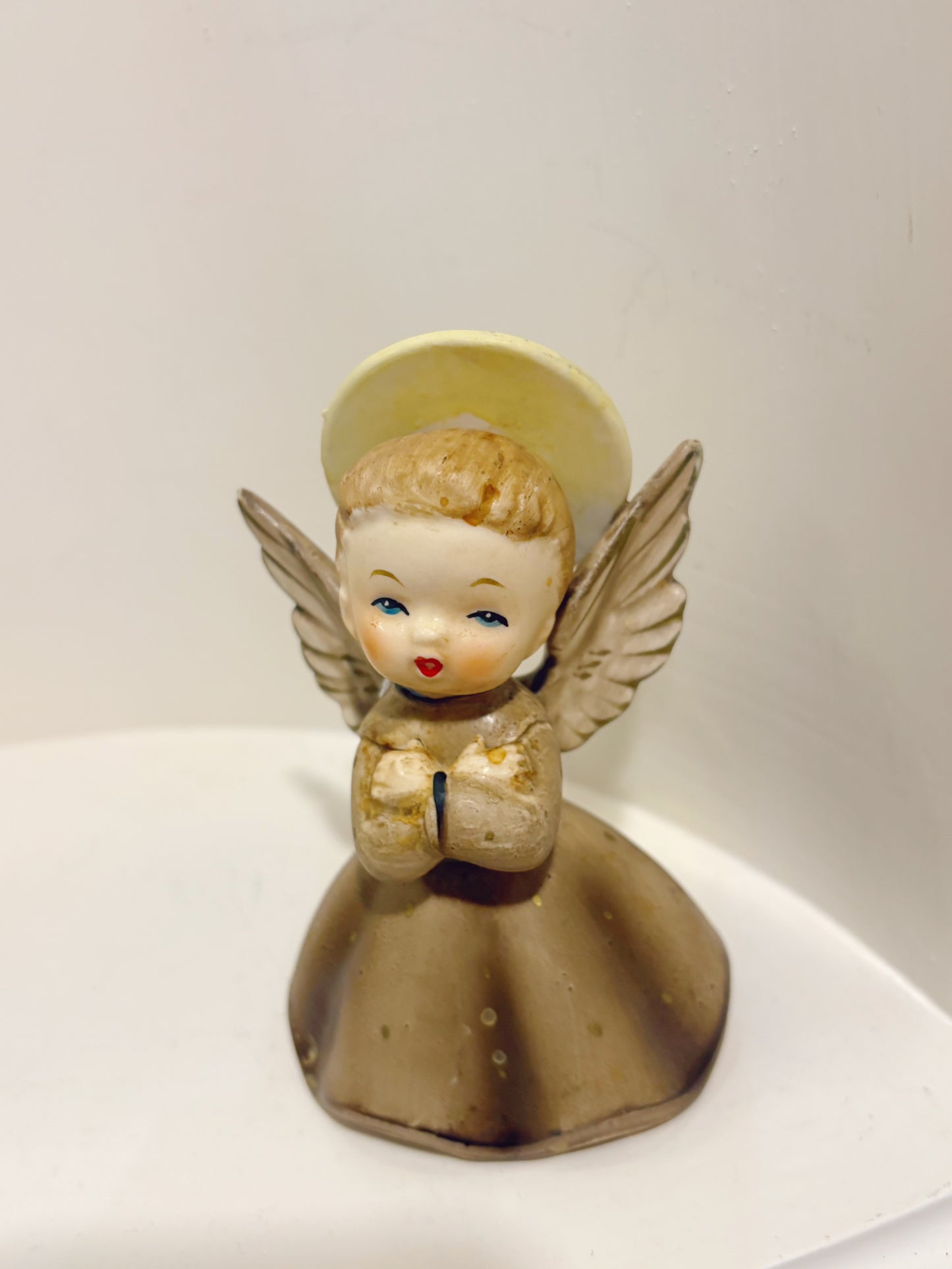 Napco Ware Ceramic Angel (eyes open) - made in Japan