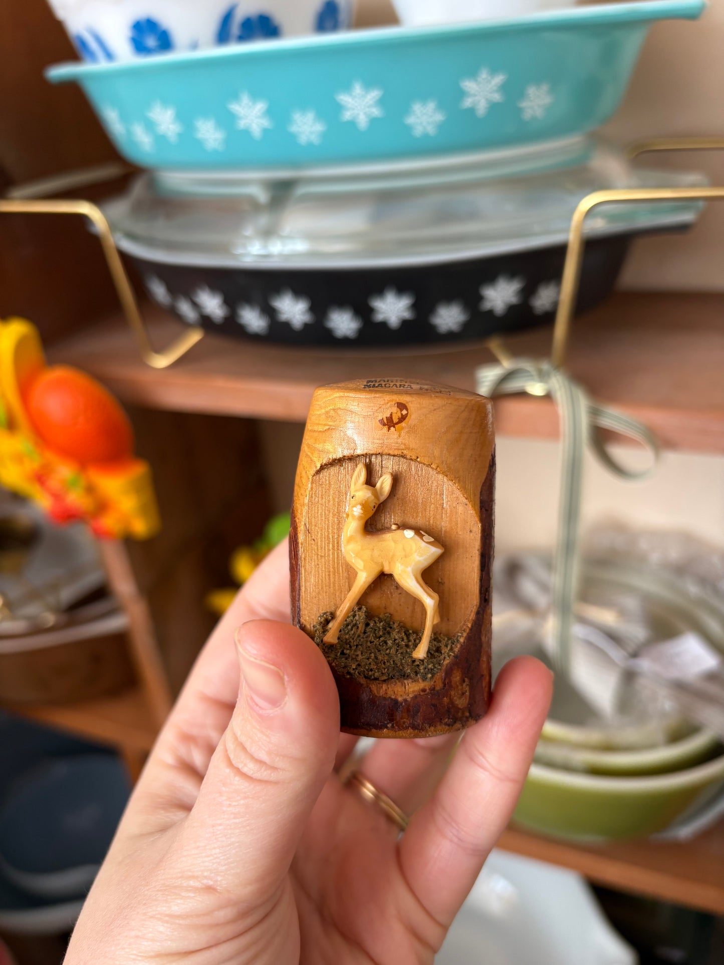 Wood deer cutout salt & pepper shaker set - Made in Japan