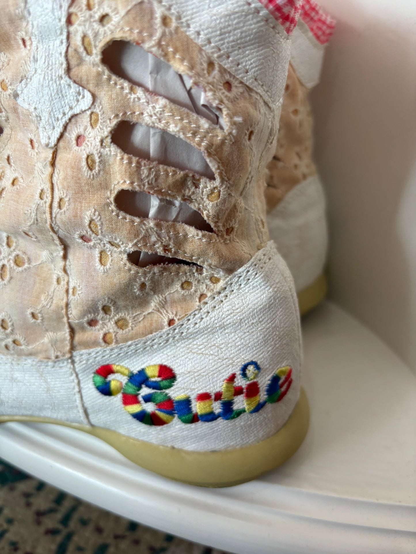 Cuties Frilly Cowgirl boots - size 4 1/2