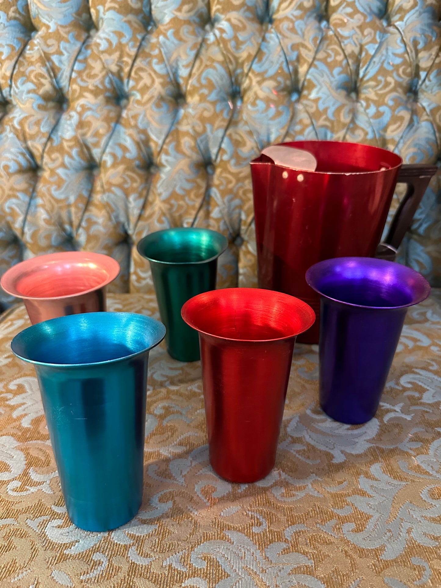 Set of 5 aluminum tumblers with aluminum pitcher