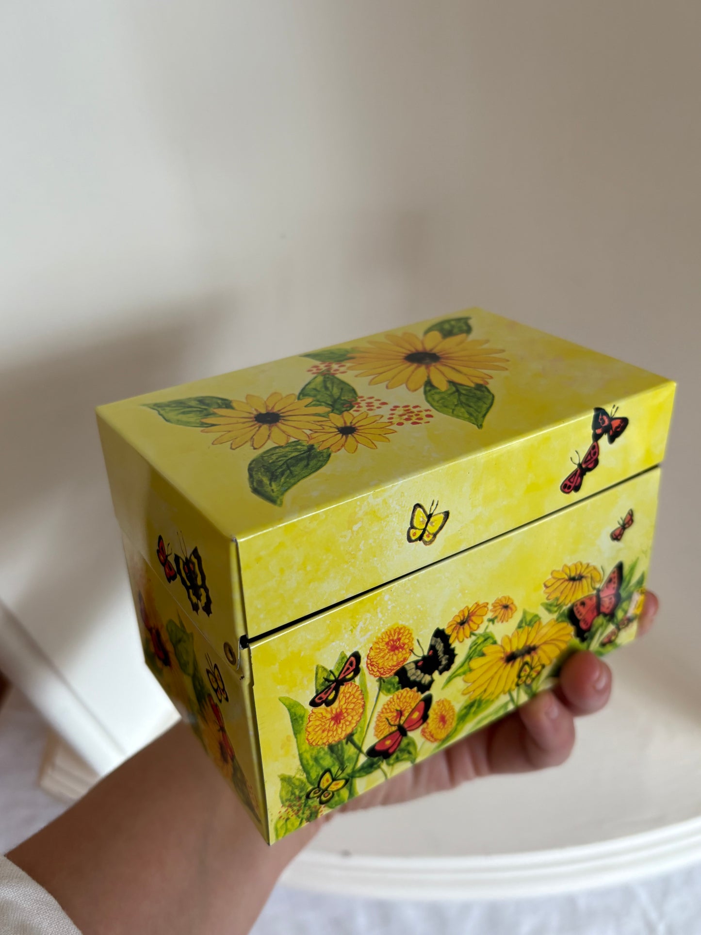 Syndicate MFG CO Recipe tin