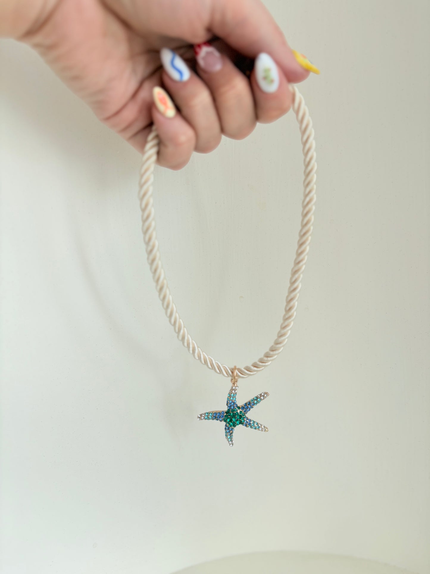 Starfish choker necklace