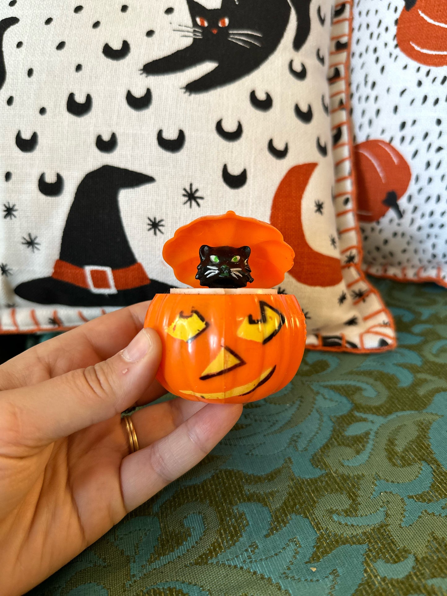 Vintage Halloween pumpkin & cat pop out toy 1950s