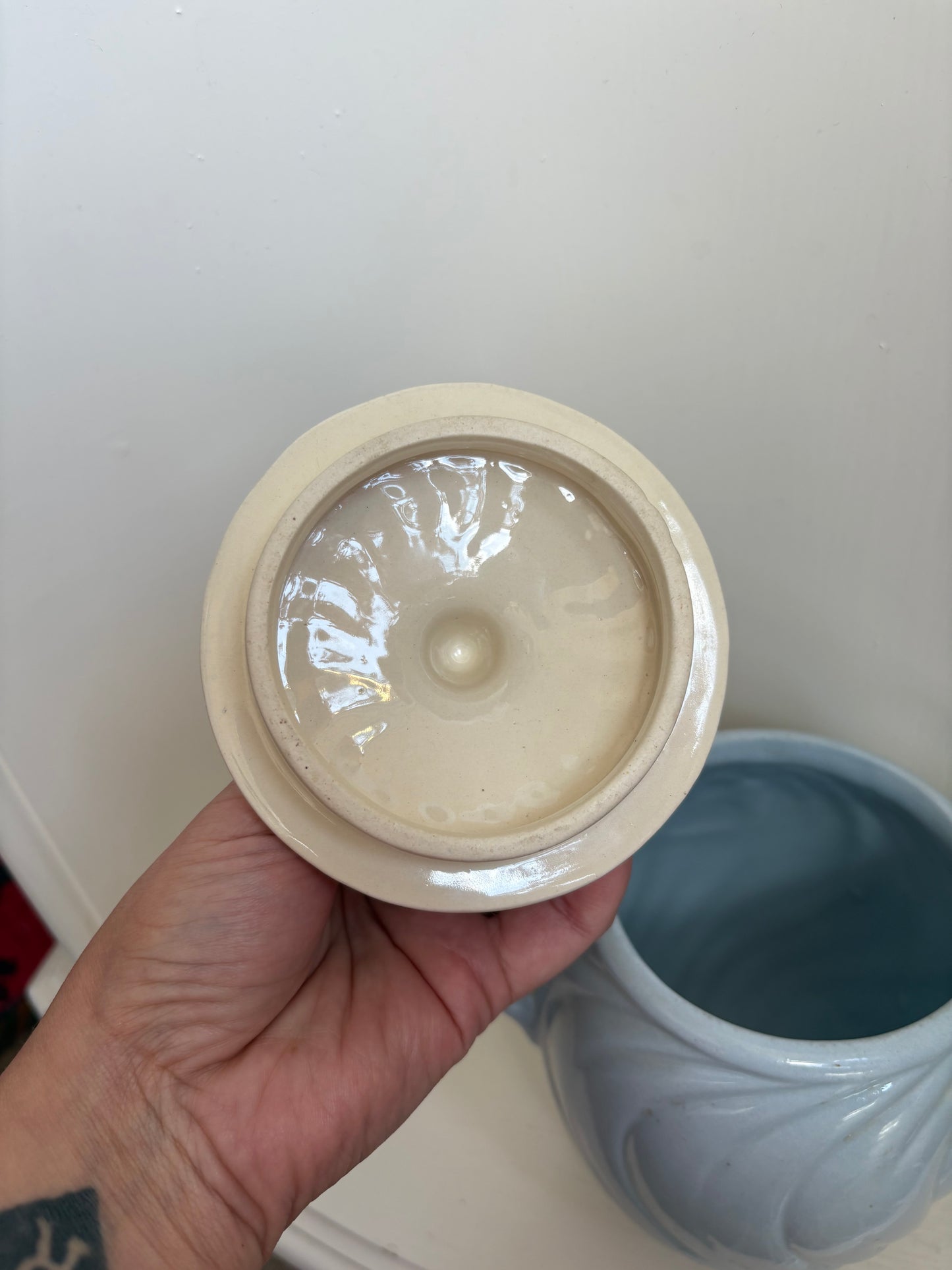 USA pottery biscuit jar with lid
