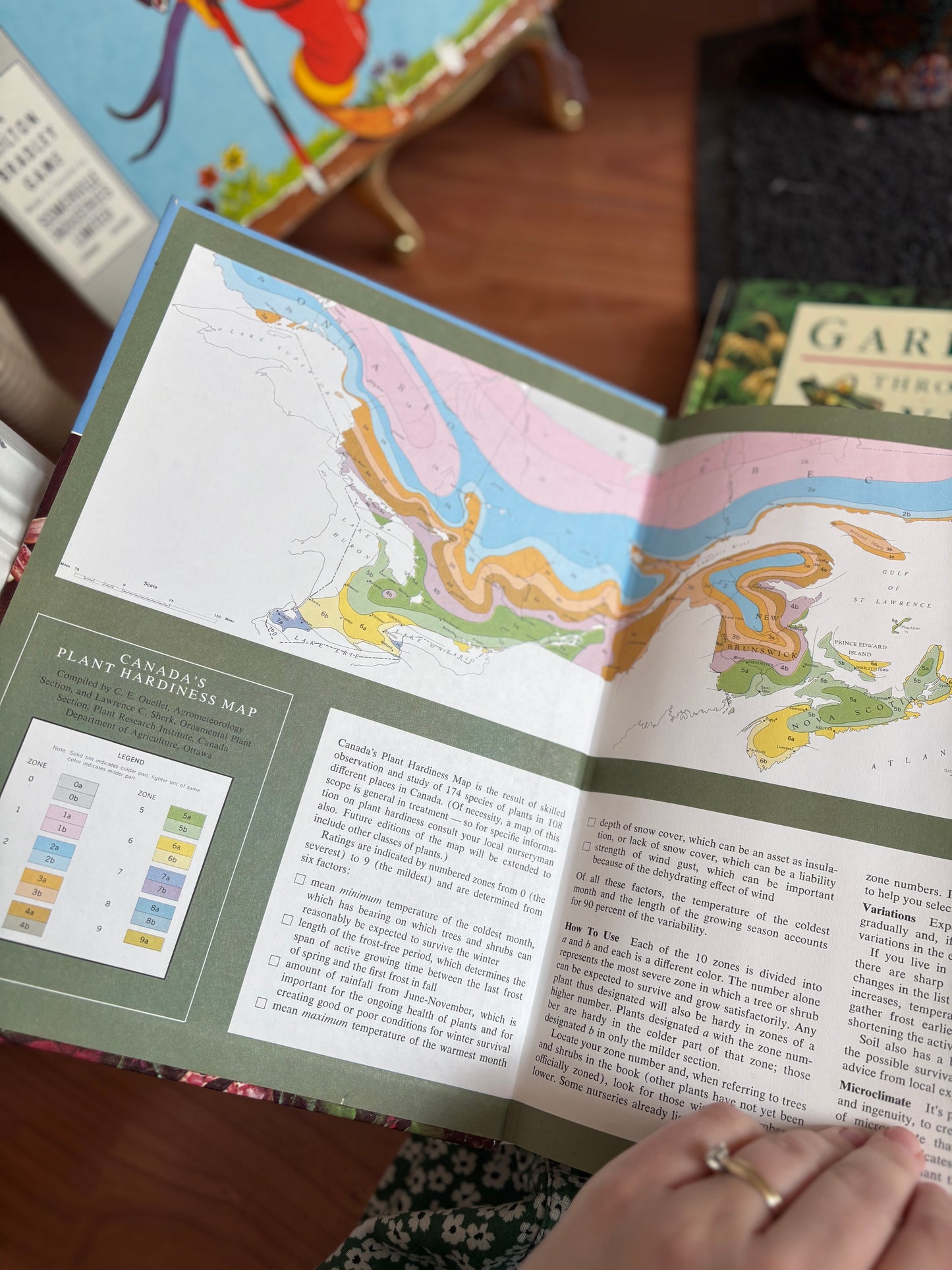 Chatelaine’s Gardening Book by Lois Wilson