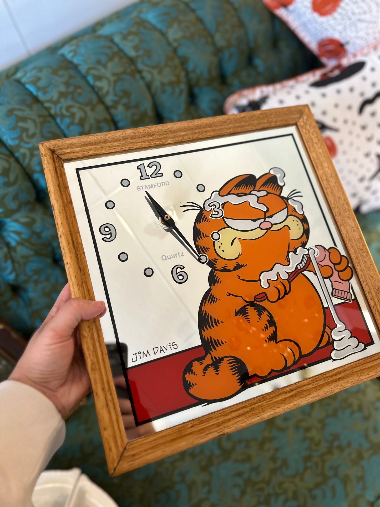 1978 Garfield Mirror Clock