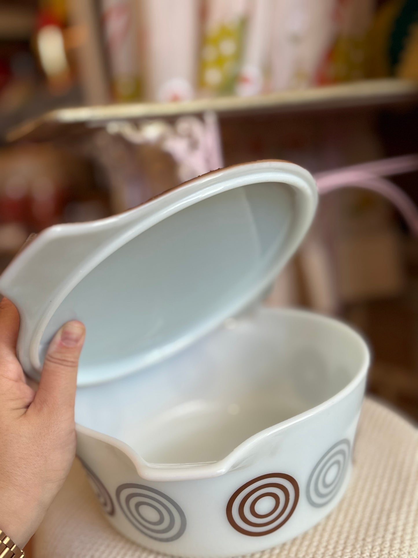 Cosmopolitan Bullseye Promotional Pyrex Casserole Dish with lid