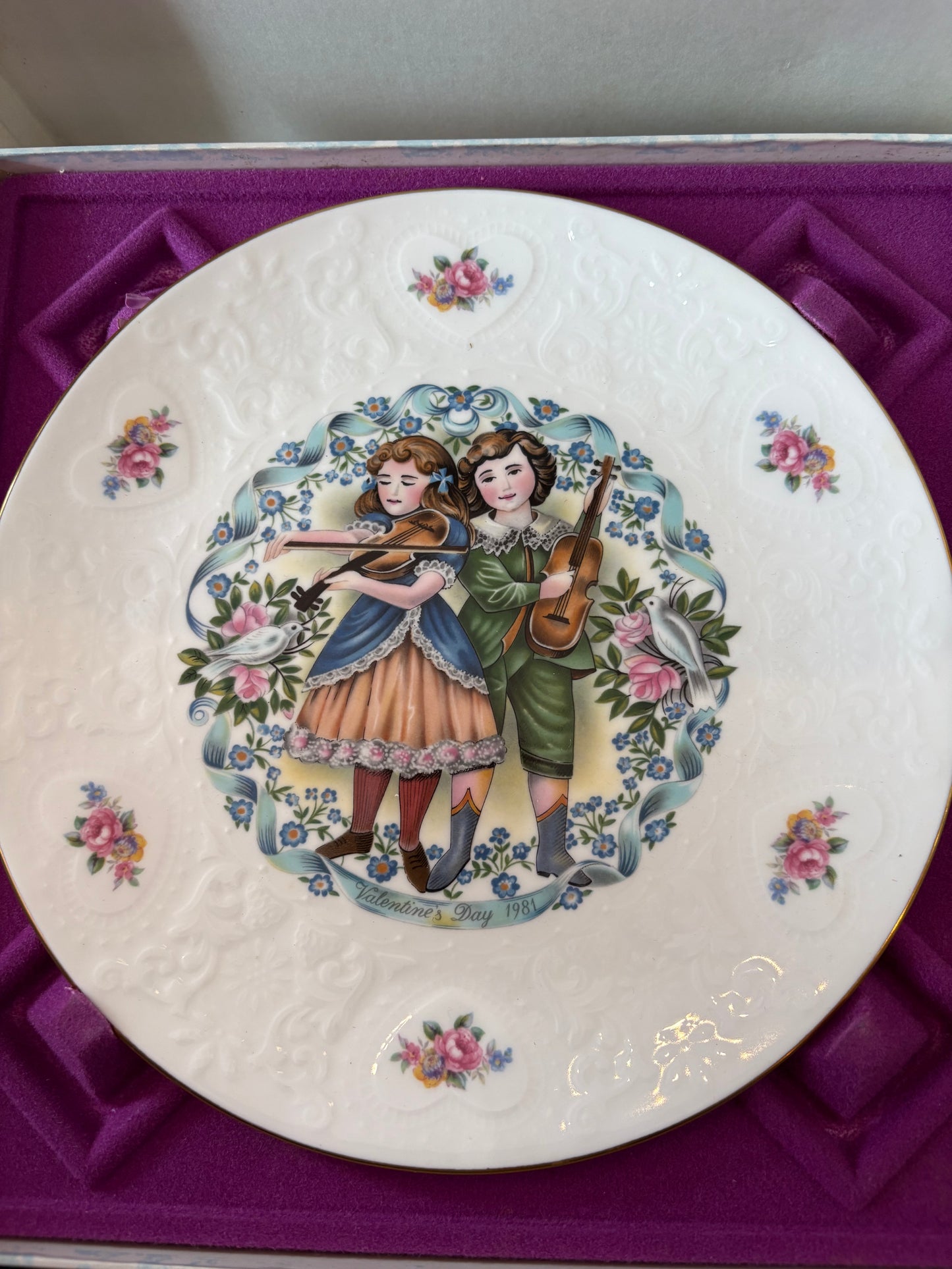 1981 Valentines Day Royal Doulton Plate