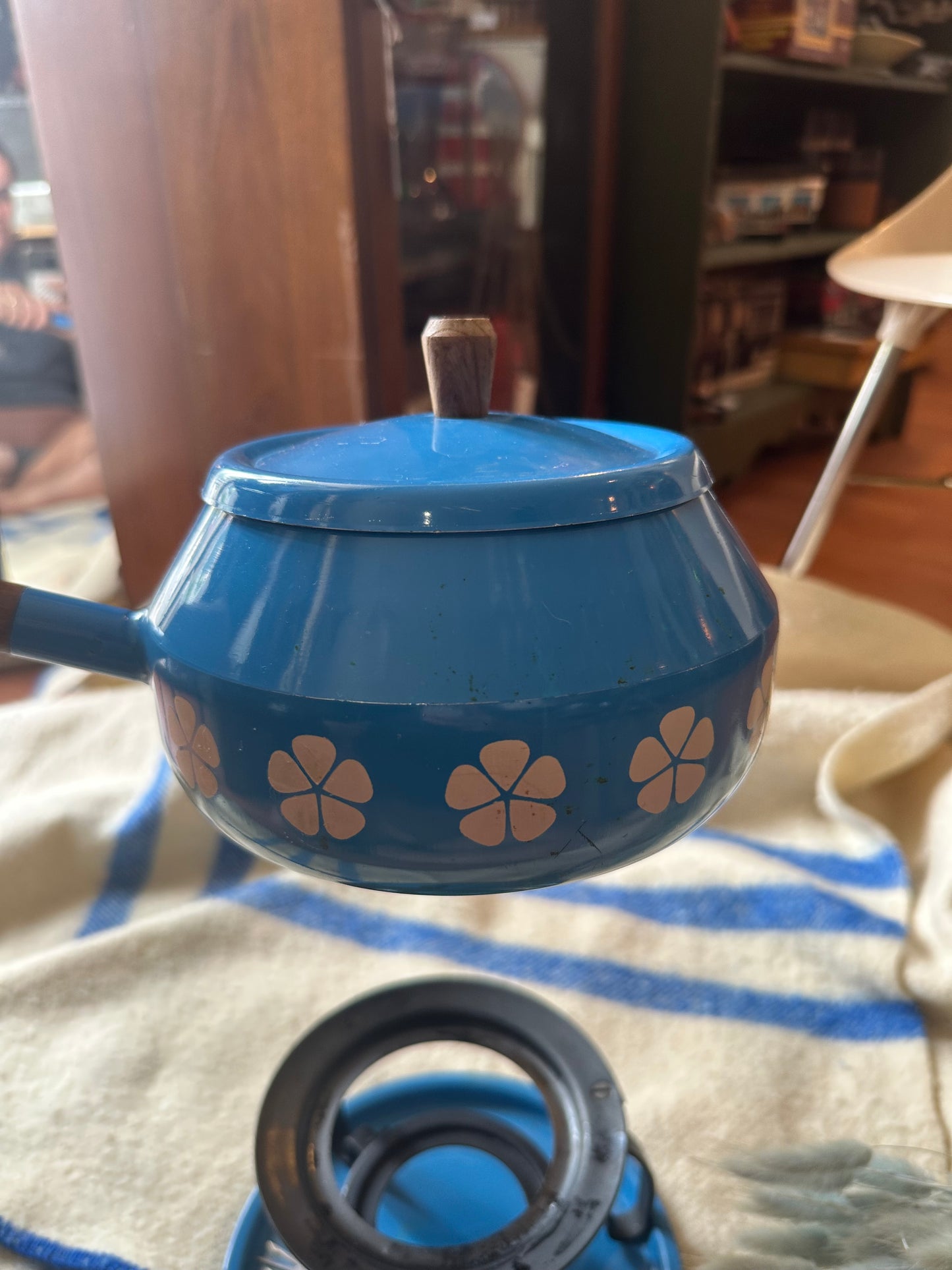 1970s blue & white fondue set