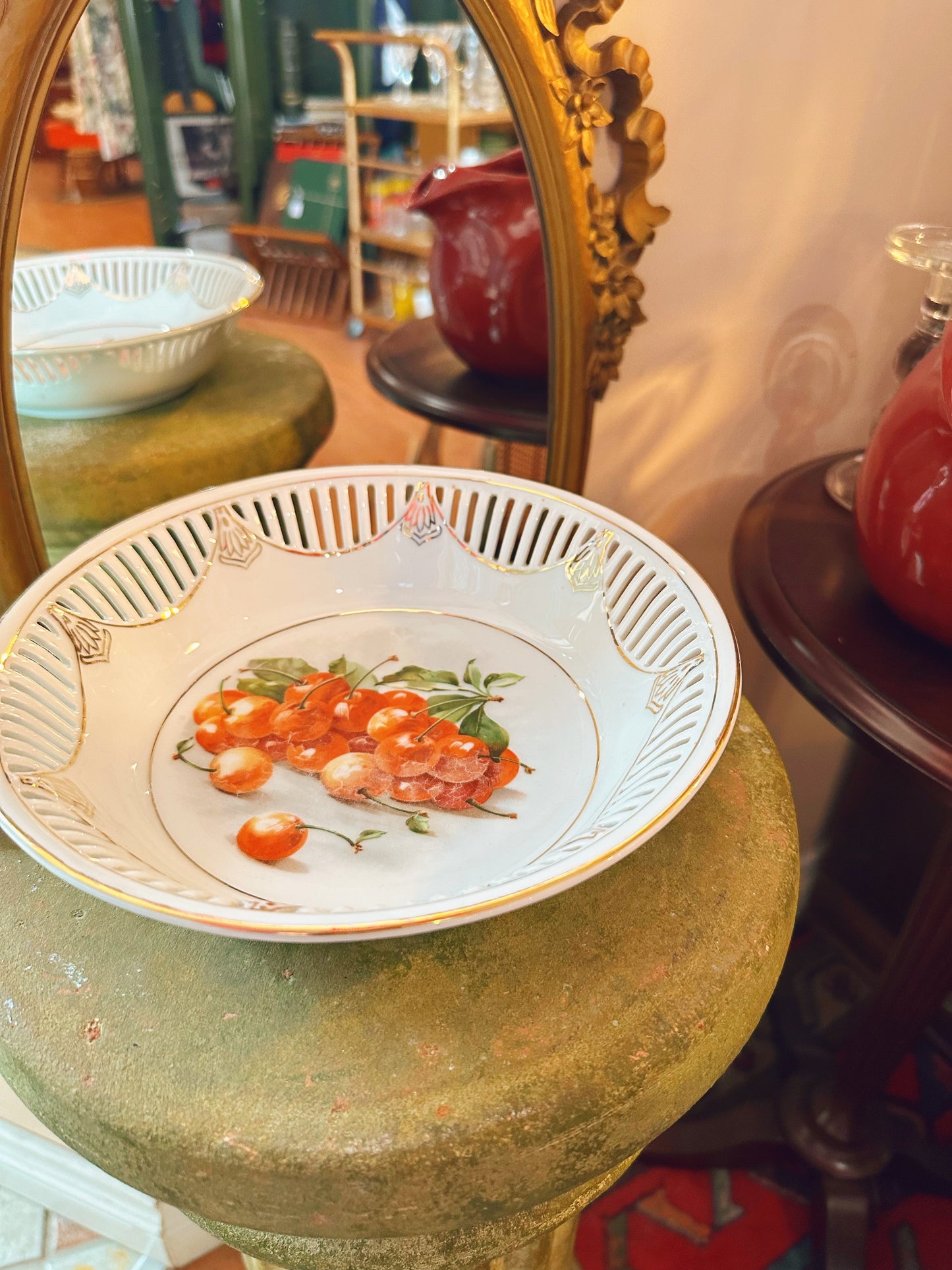 Reticulated Fruit Bowl