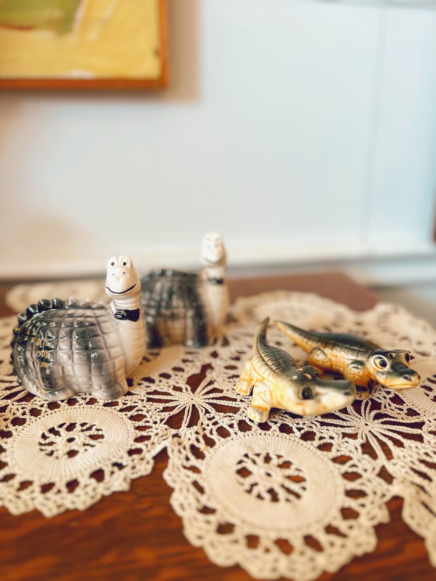 Ceramic alligator Salt & Pepper shakers - made in Japan