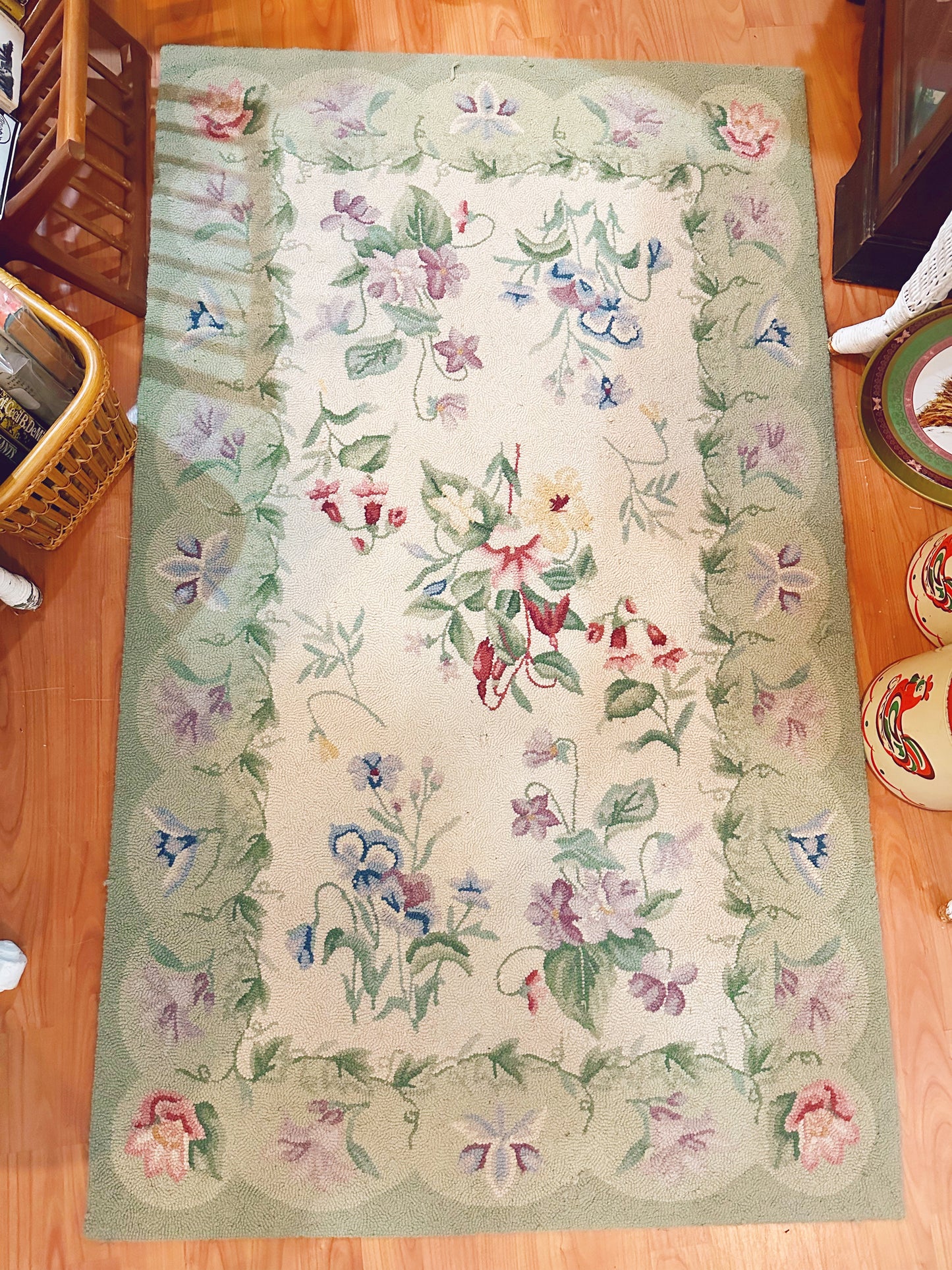 100% Wool Westchester Transatlantic Design Inc Floral Rug